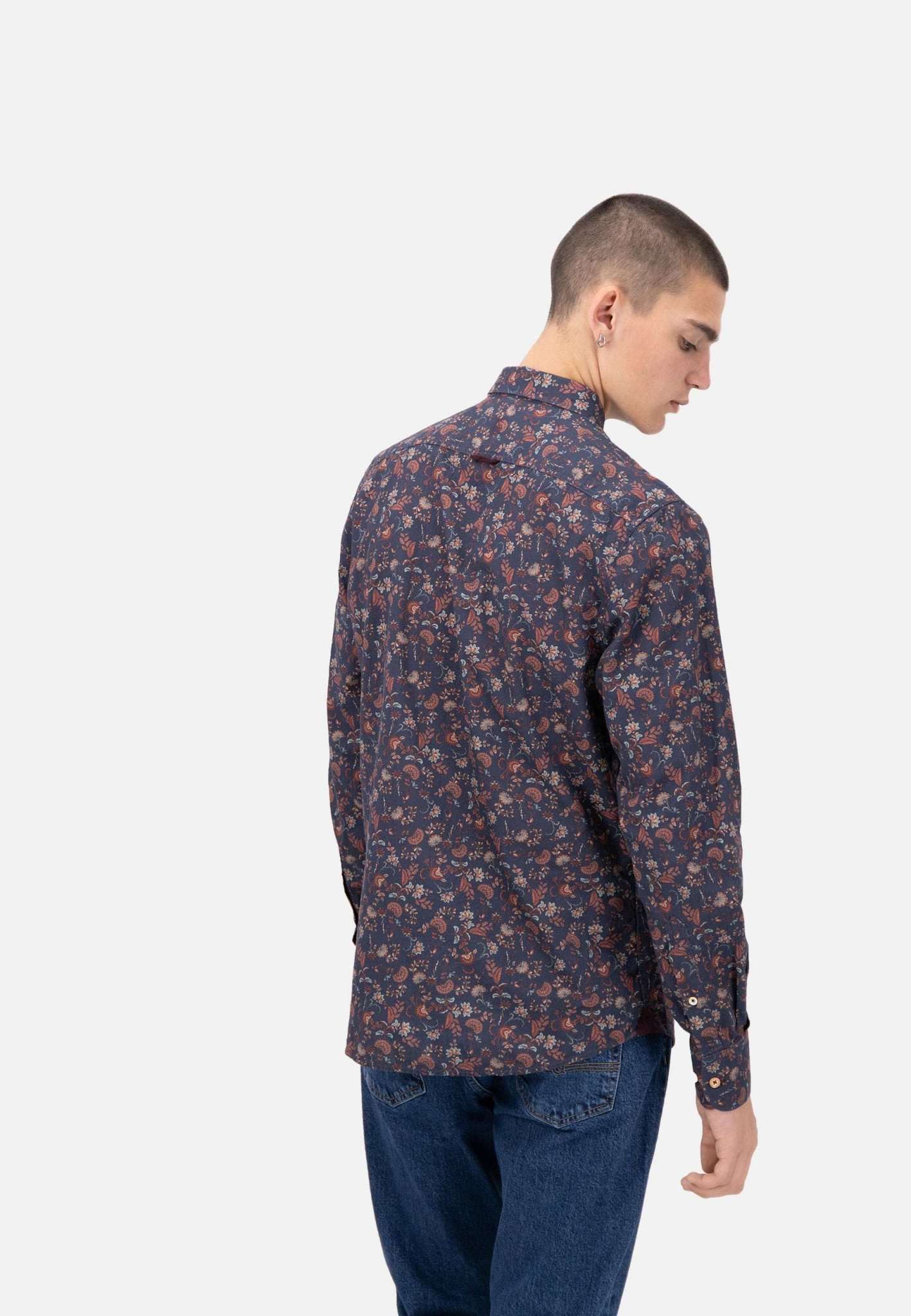 Shirt-Floral Print in Navy Floral Hemden Colours and Sons   