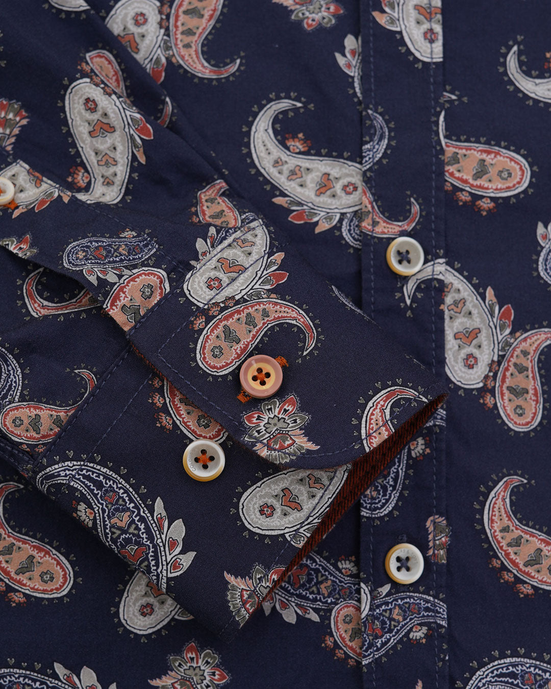 Shirt-Paisley Print in Big Paisley Hemden Colours and Sons   