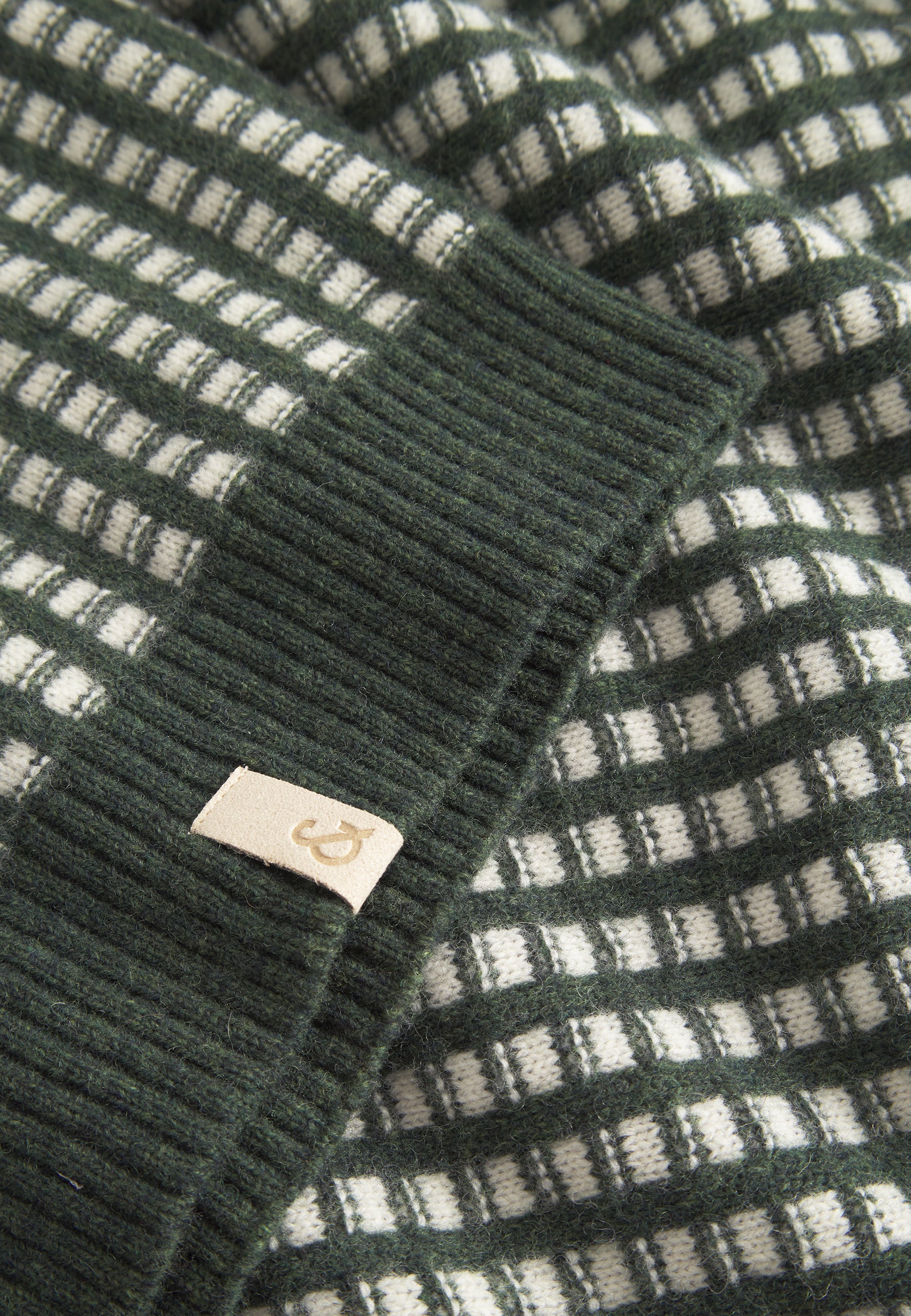 Turtleneck Two Tone Intarsia in Yucca-Offwhite Pullover Colours and Sons   