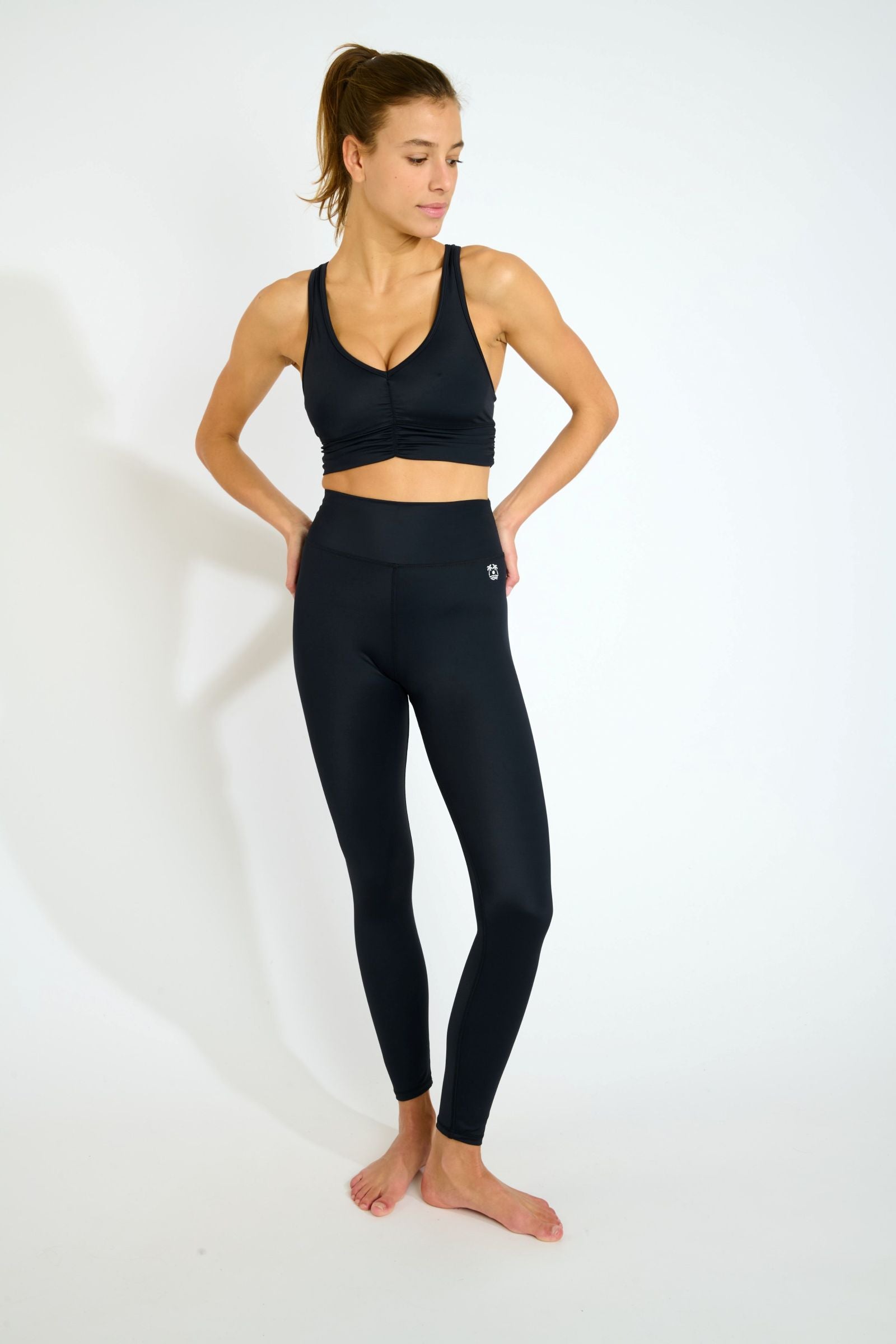 AETO-WELLNESS Leggings in Noir Hosen Banana Moon