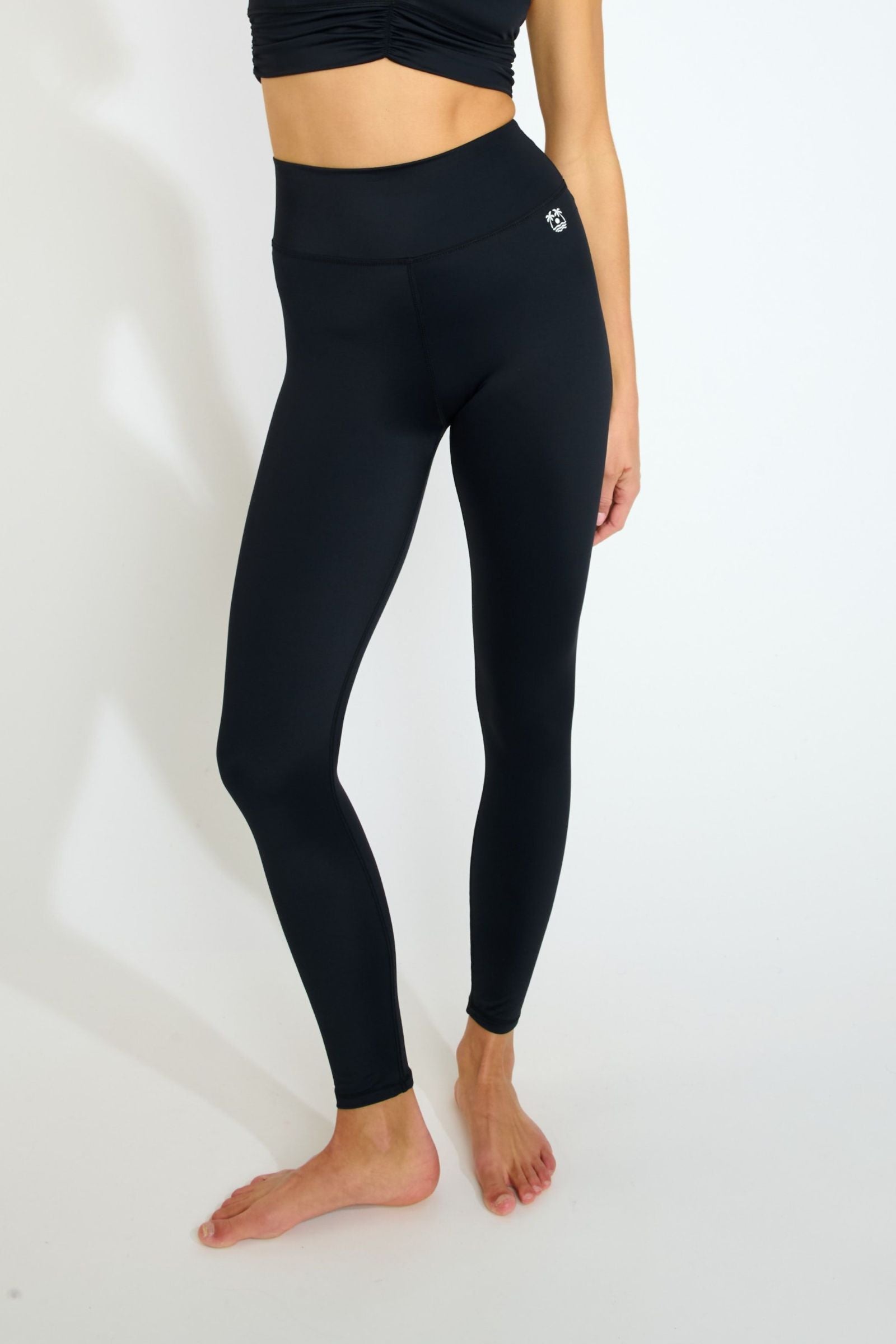 AETO-WELLNESS Leggings in Noir Hosen Banana Moon