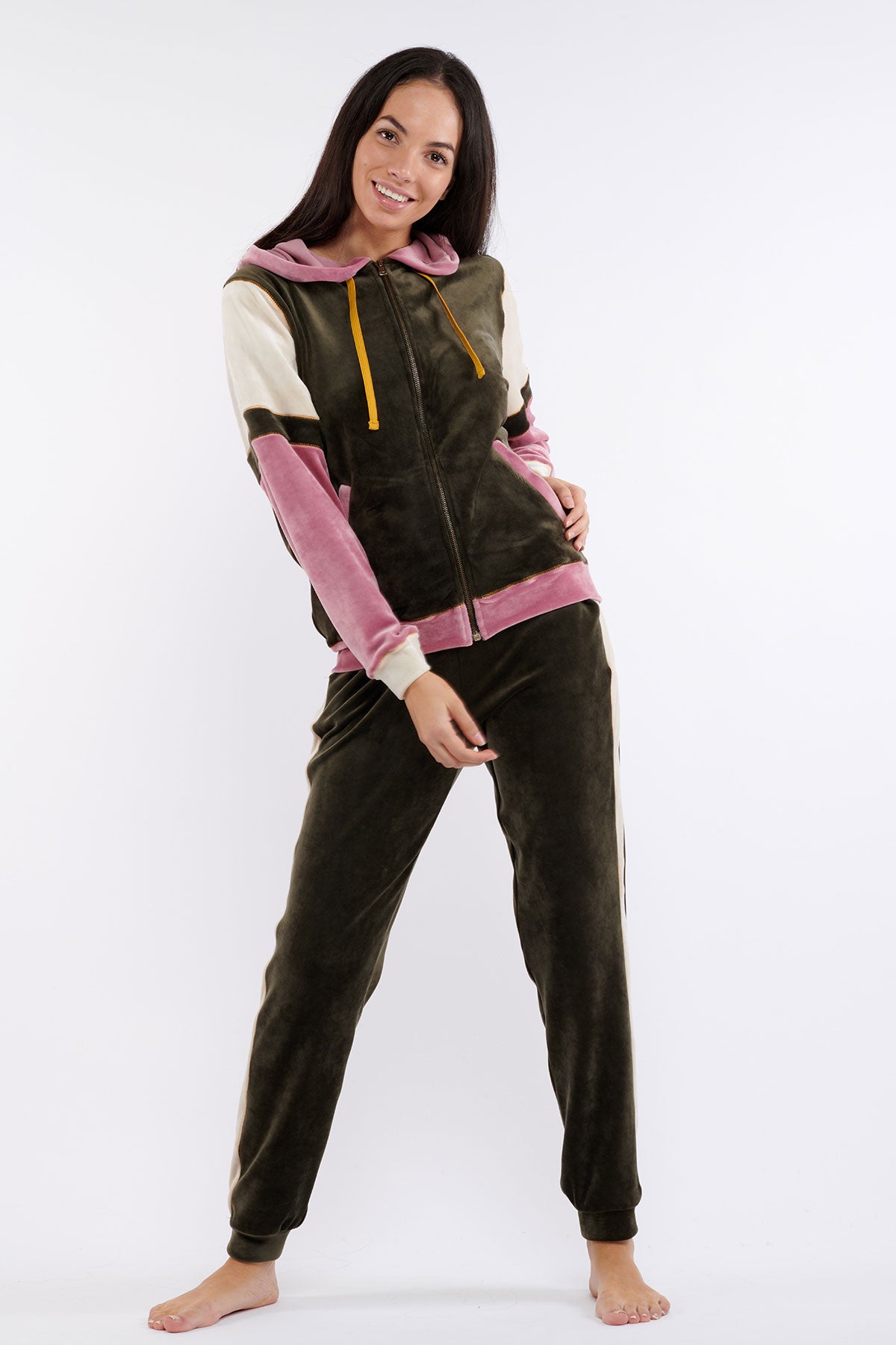 AIDEN-WILDLAKE Sweatjacke in Kaki Sweatjacken Banana Moon   