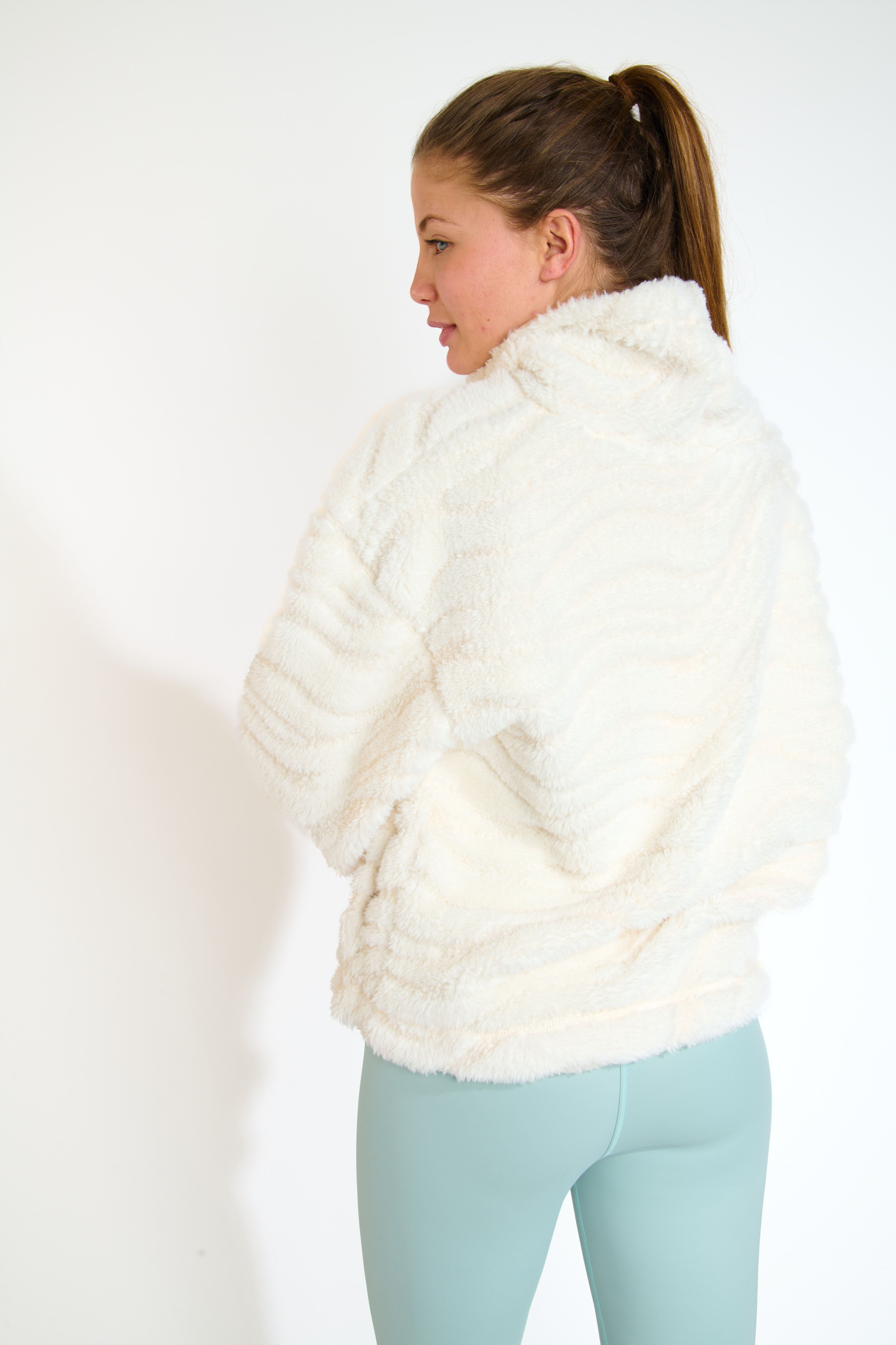 CHIMNEY-CALGARY Pullover in Ecru Pullover Banana Moon