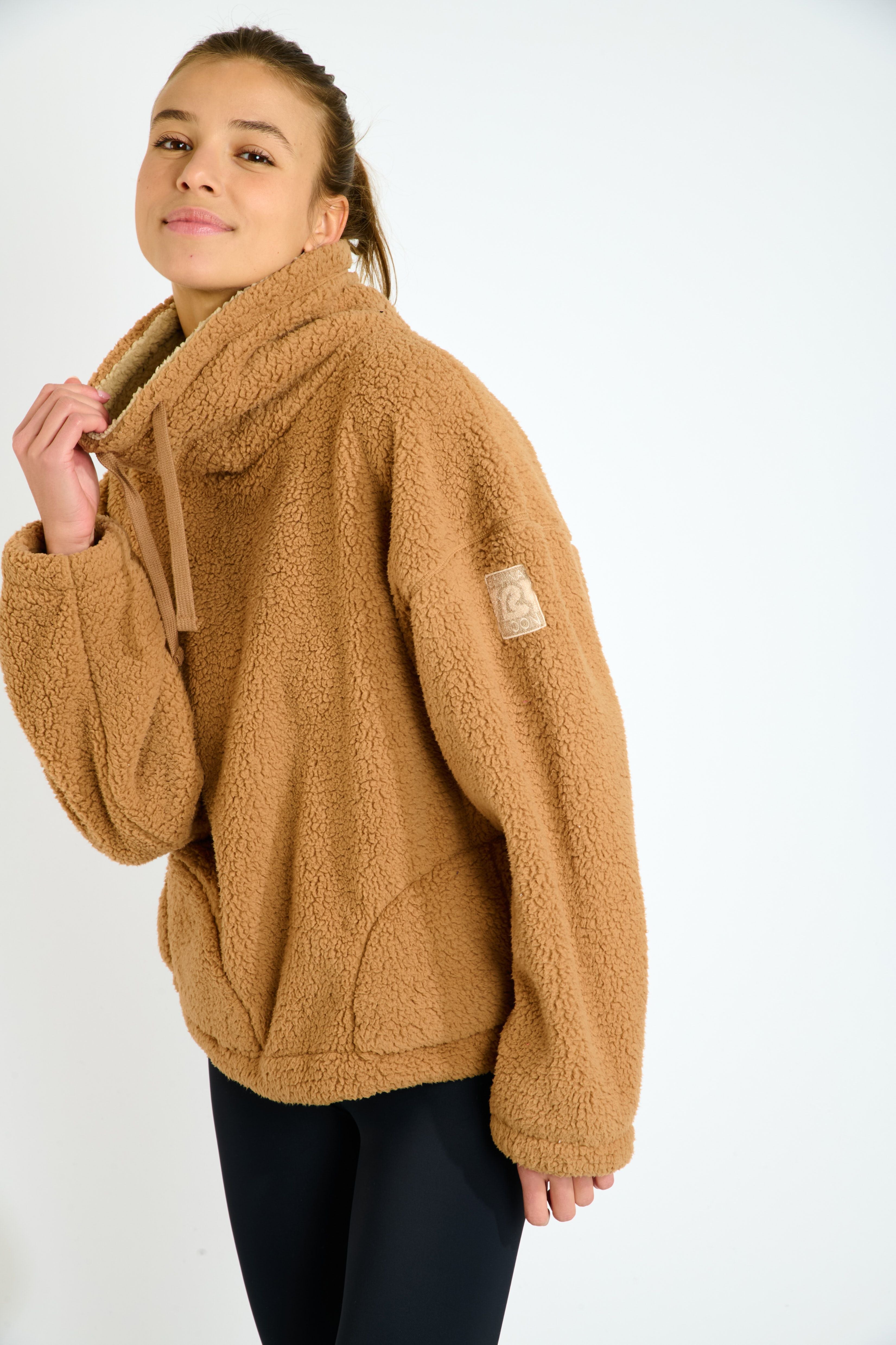 CHIMNEY-IGLOO Pullover in Camel Pullover Banana Moon