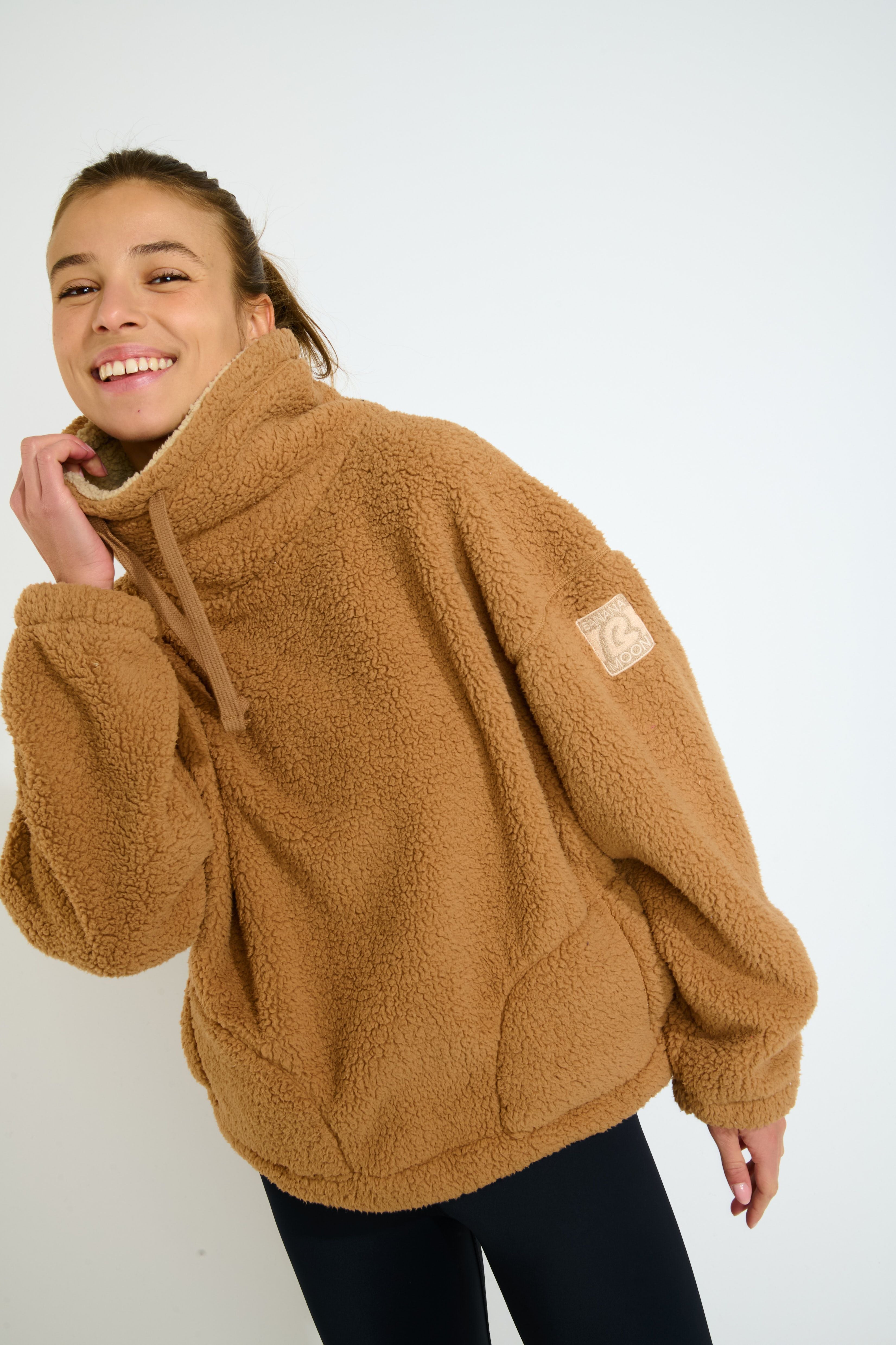 CHIMNEY-IGLOO Pullover in Camel Pullover Banana Moon