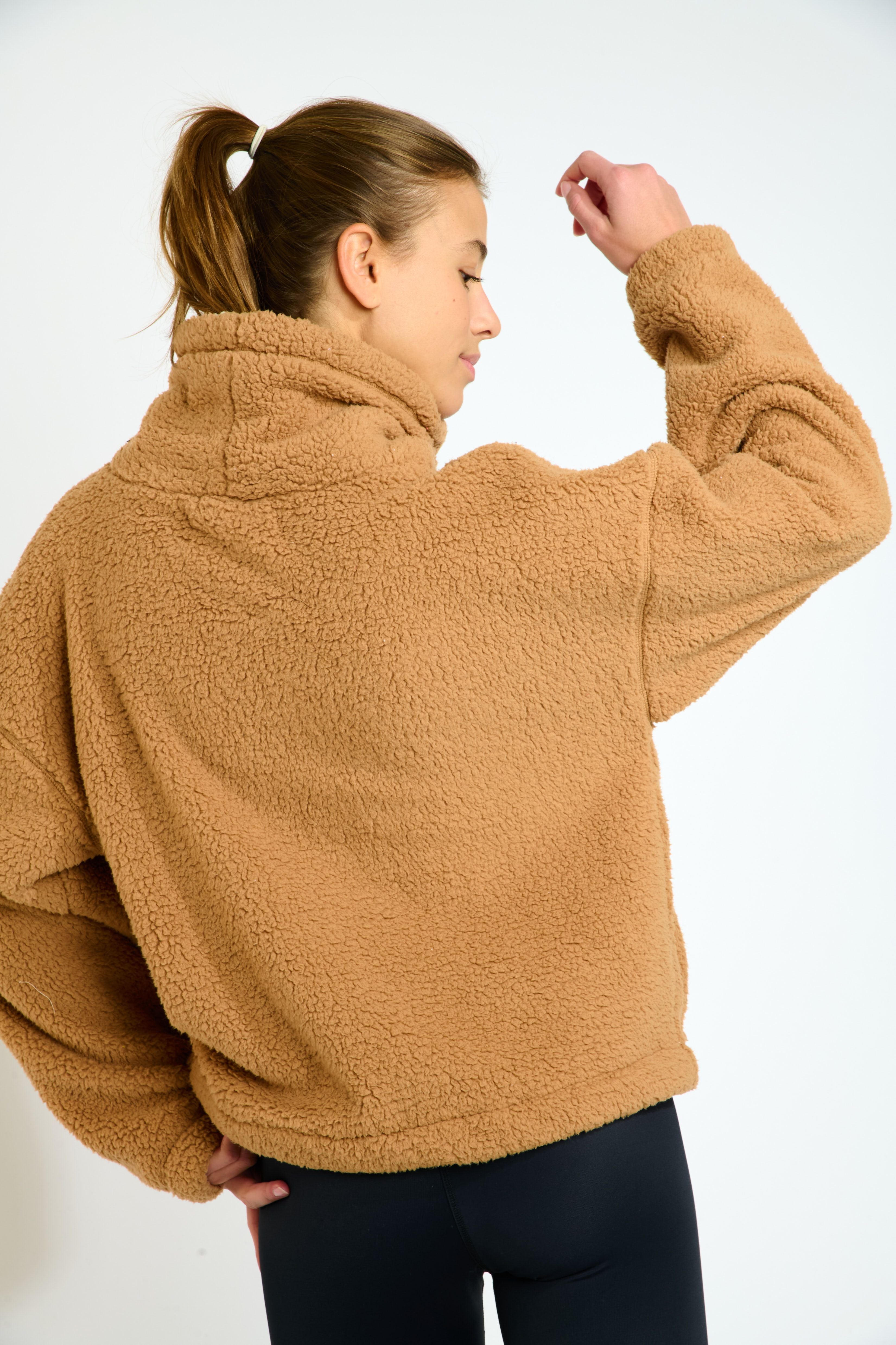 CHIMNEY-IGLOO Pullover in Camel Pullover Banana Moon
