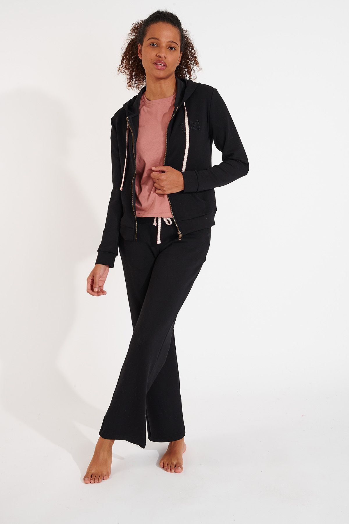 FLOWEGA-BAYJOY Jogginghose in Noir Hosen Banana Moon