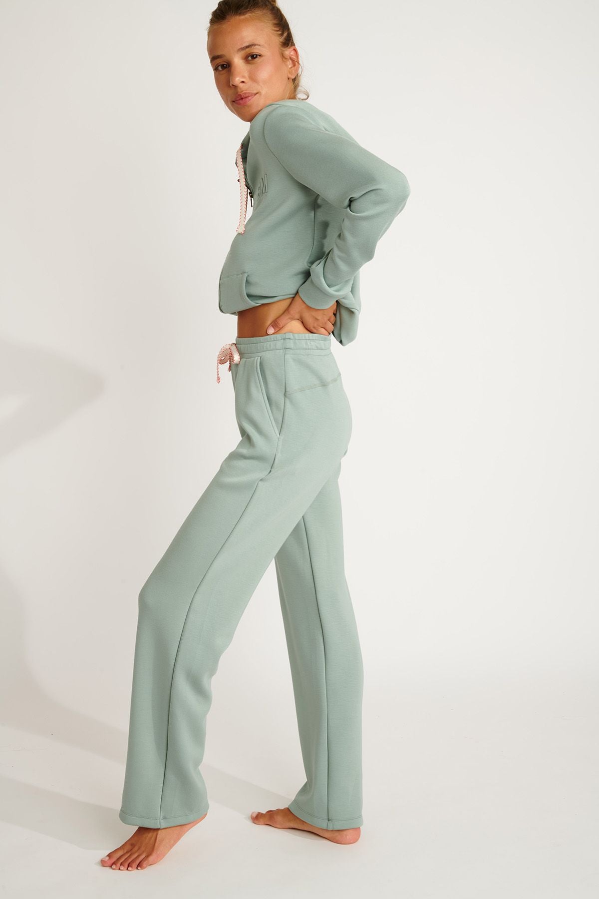 FLOWEGA-BAYJOY Jogginghose in Mousse Hosen Banana Moon