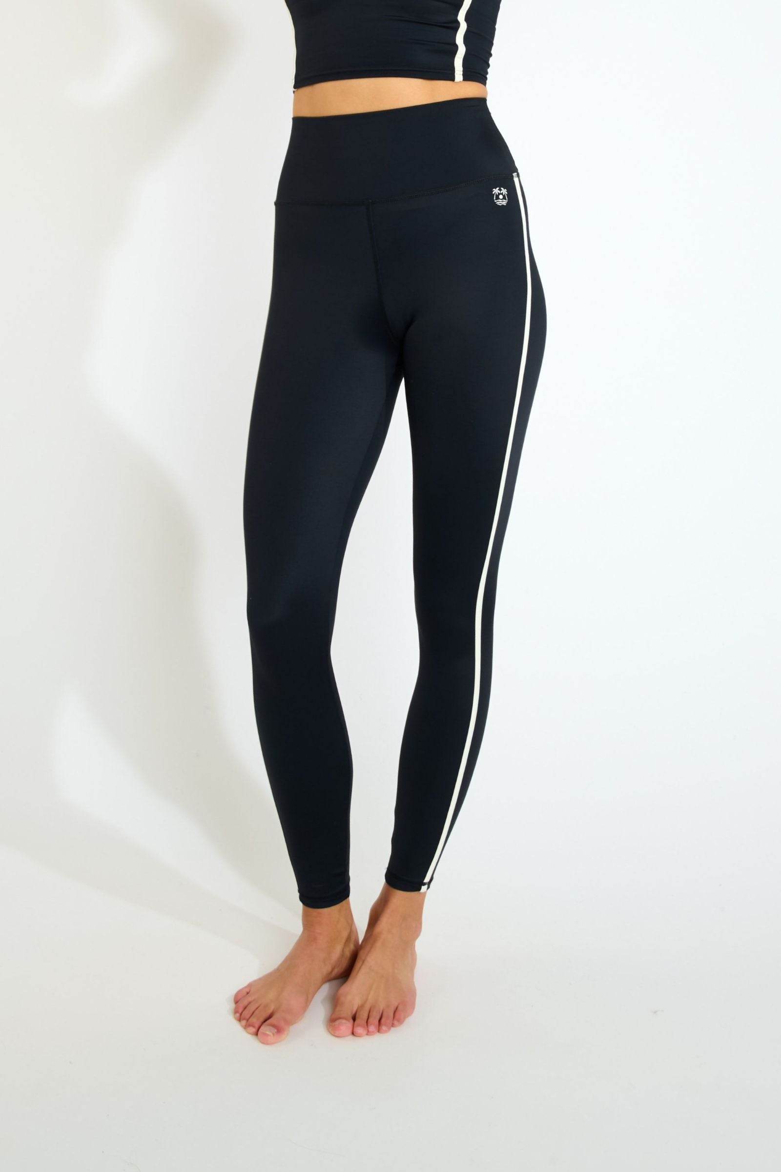 LIFT-WELLFLOW Leggings in Noir Hosen Banana Moon