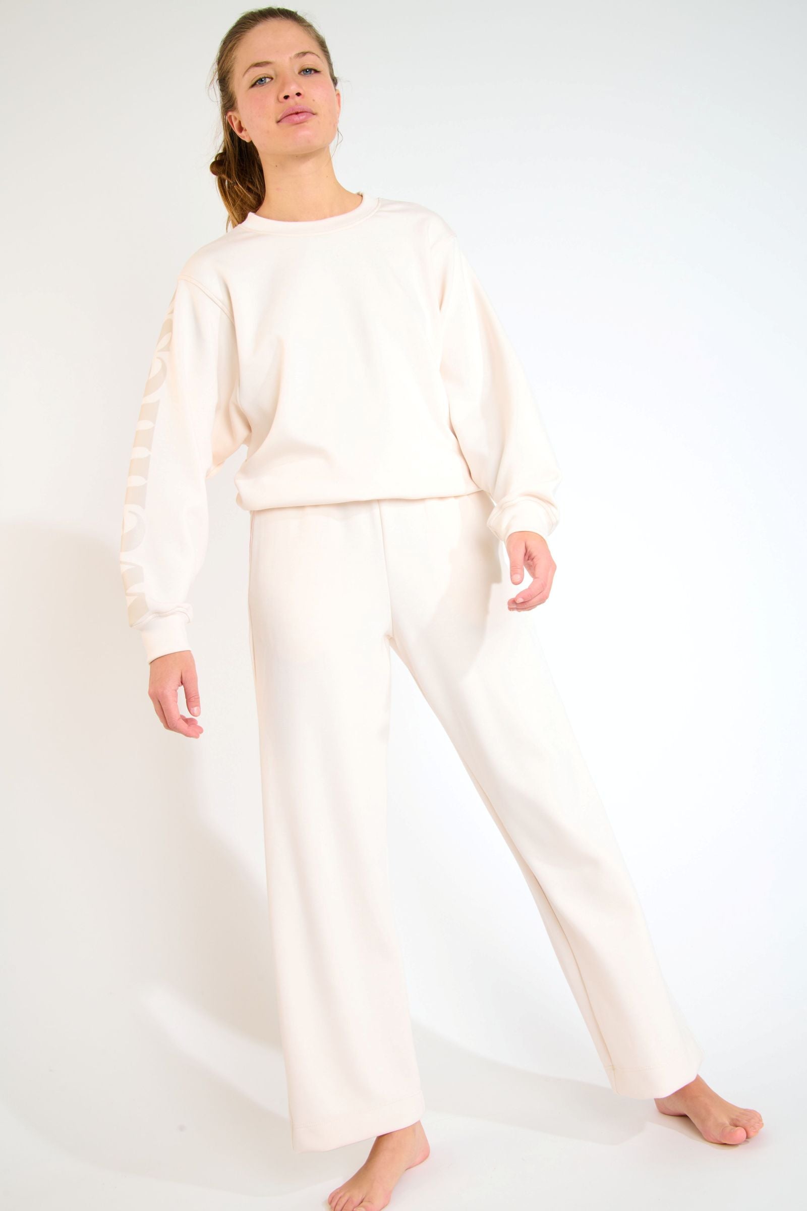 LIV-WELLJOY Sweatshirt in Creme Sweatshirts Banana Moon
