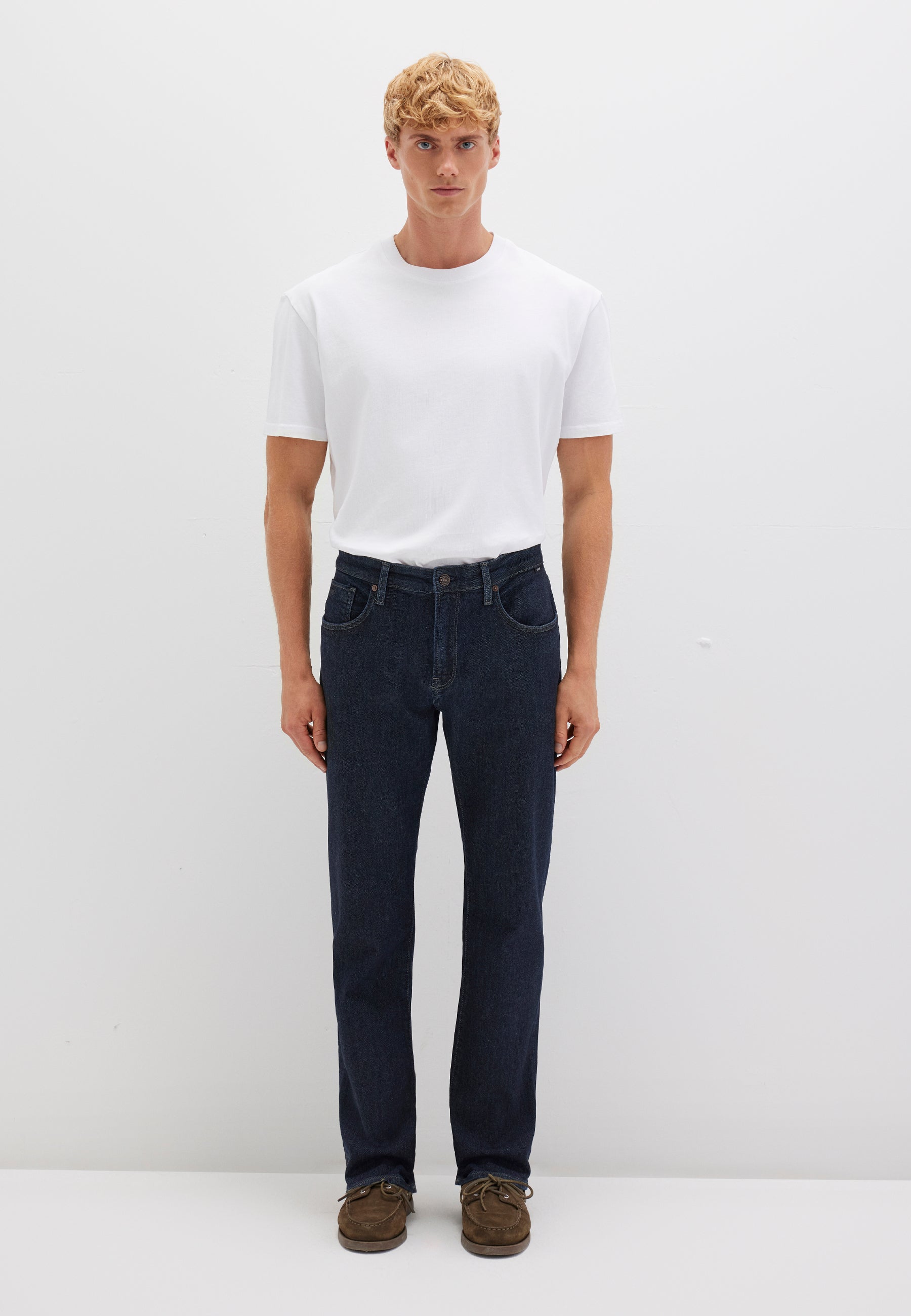 Lisbon in Rinse Classic Comfort Jeans Mavi