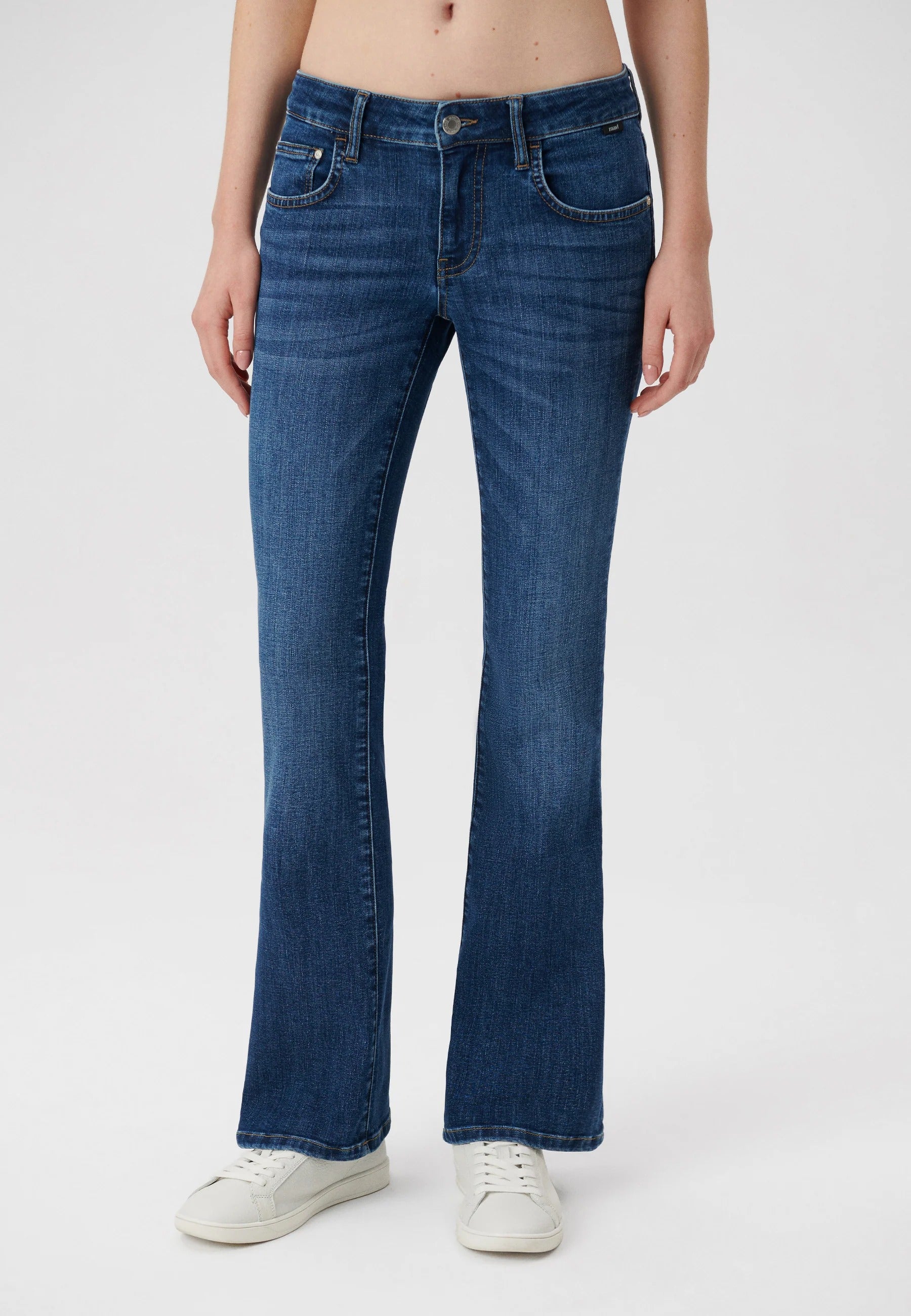 Bella Mid-Rise in Dark Brushed Str Jeans Mavi