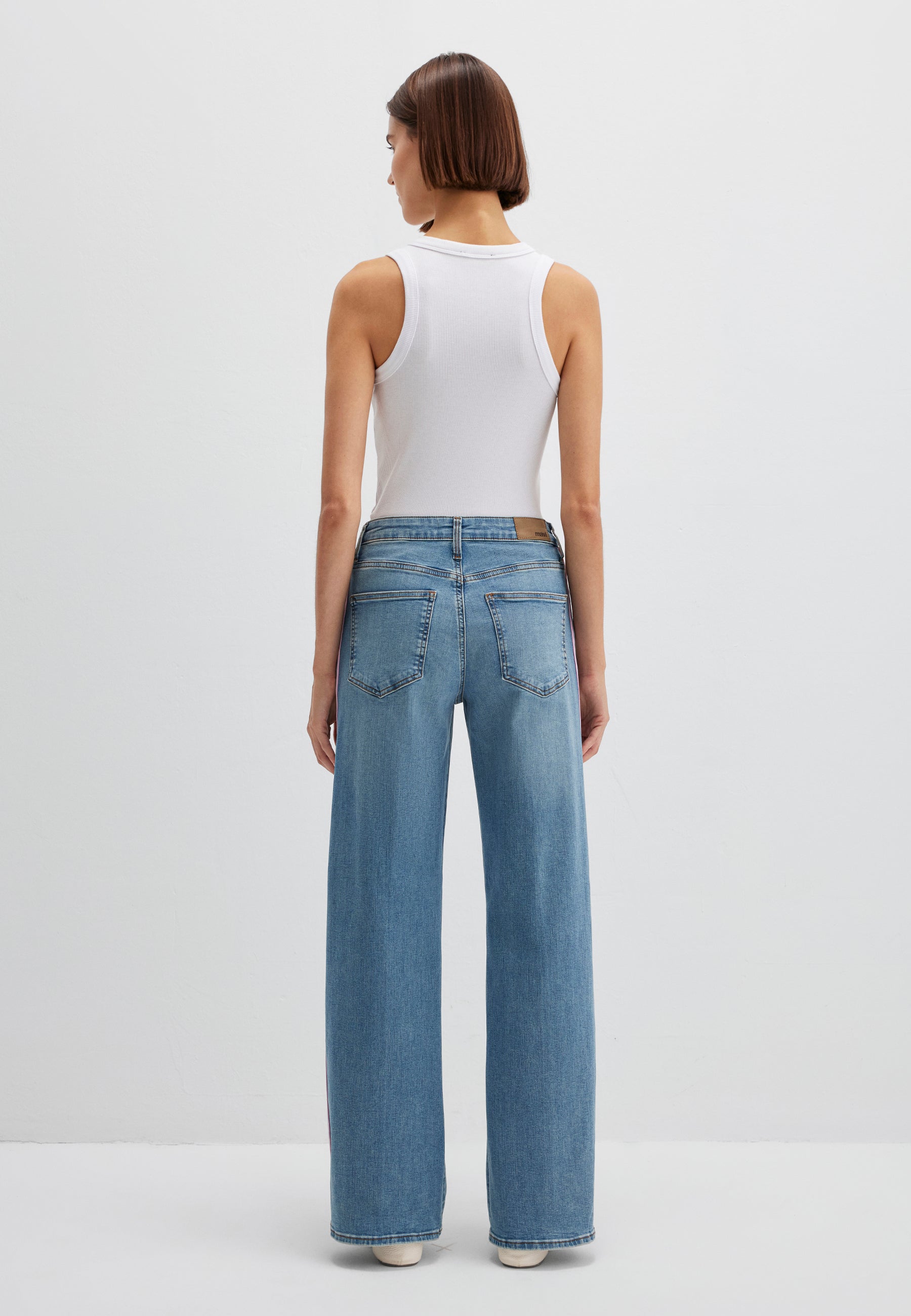 Malibu in Light Brushed Str Jeans Mavi