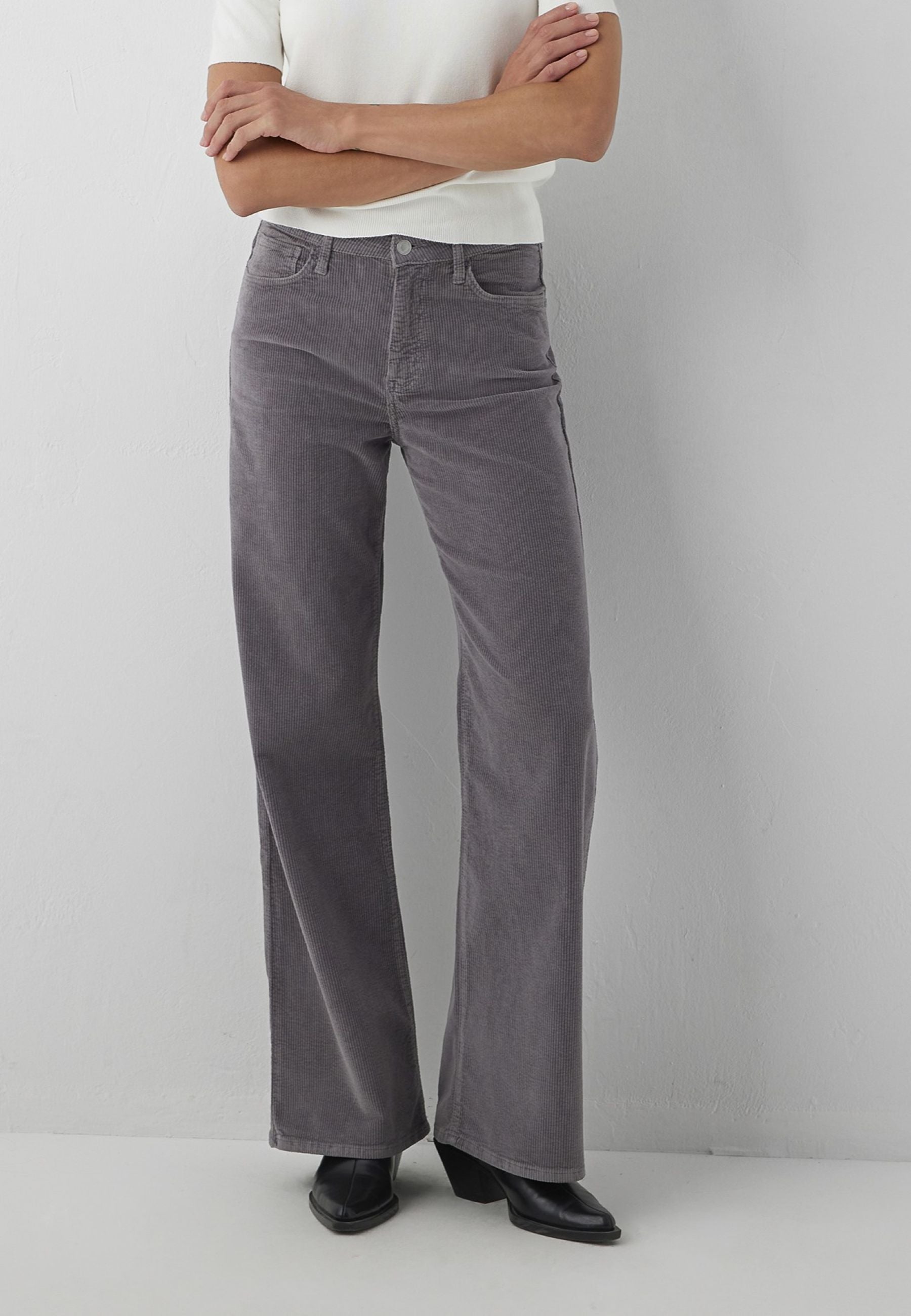 Hose Malibu in Volcanic Glass Corduroy