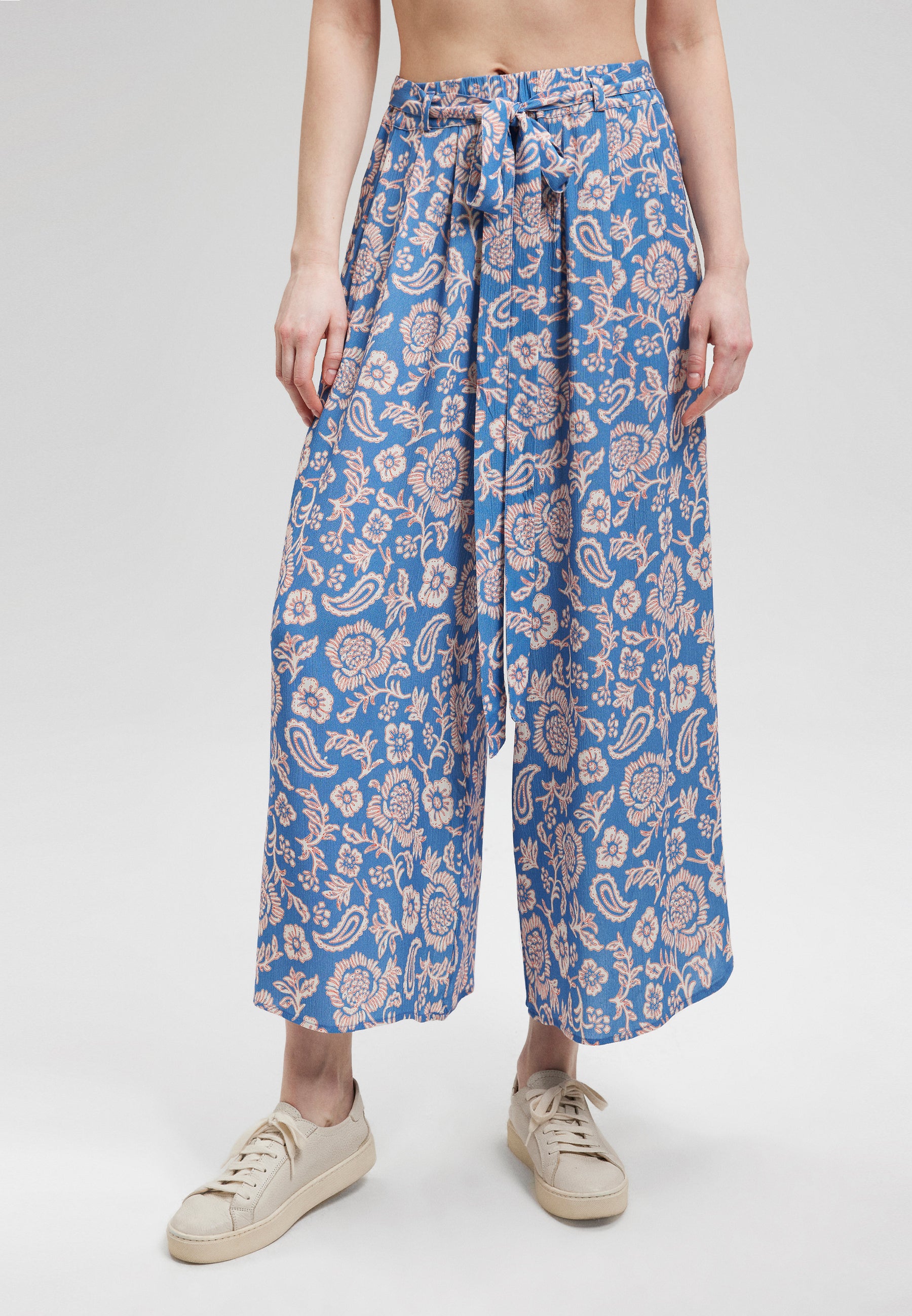 Woven Pants in Blue Paisley Print