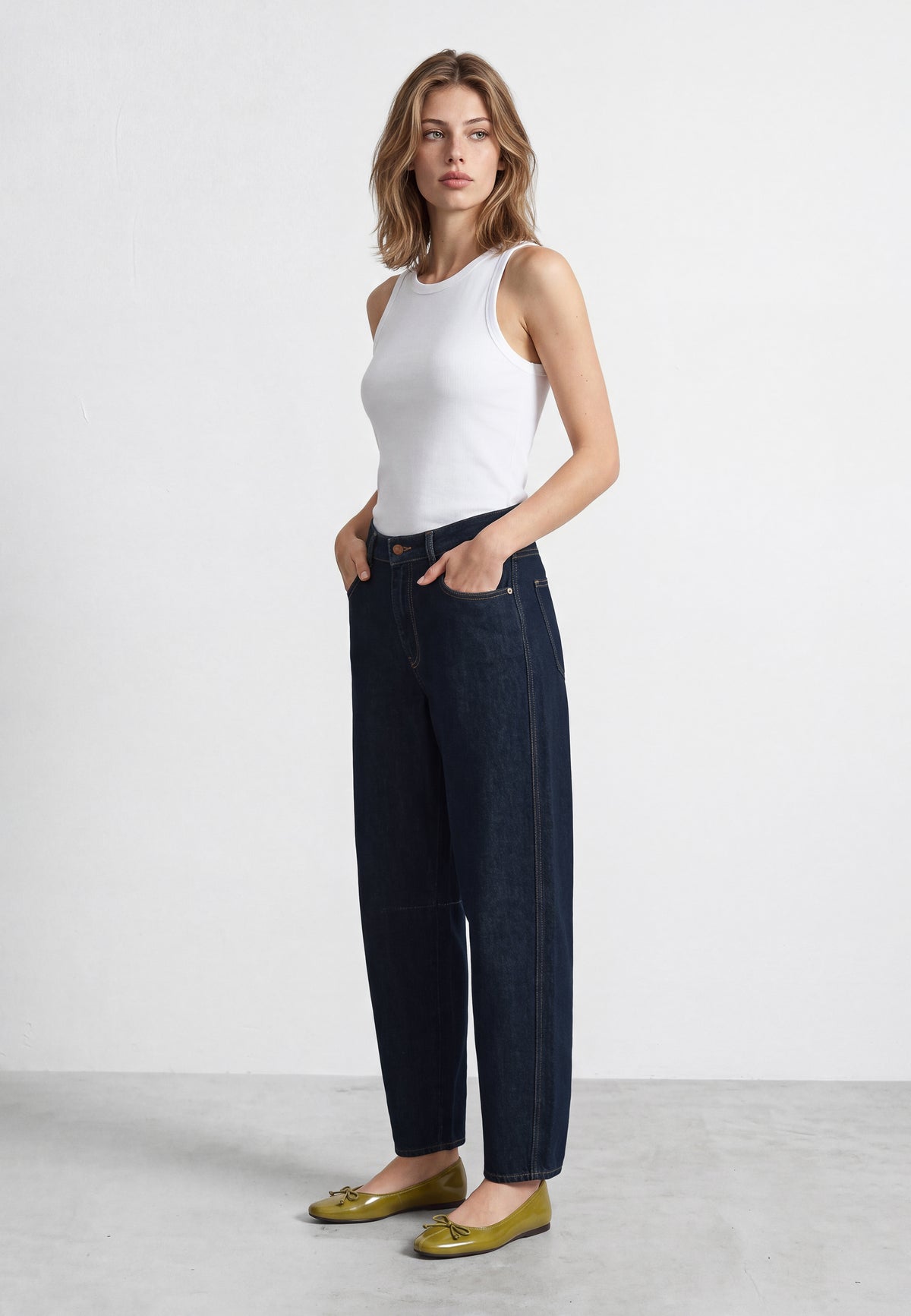 Jeans Leila With Cut in Rinse 90S Jeans Mavi