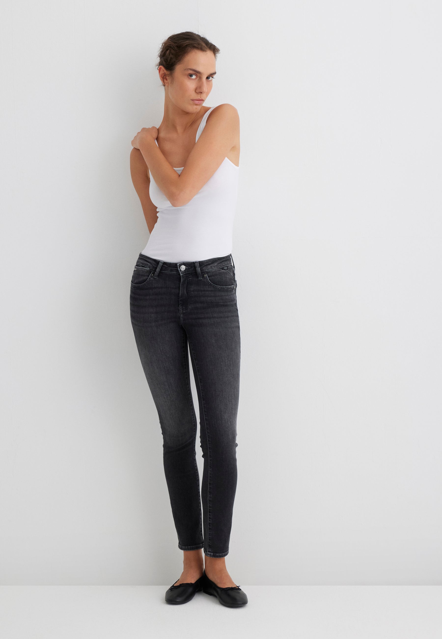 Sophie in Smoke Brushed Glam Jeans Mavi