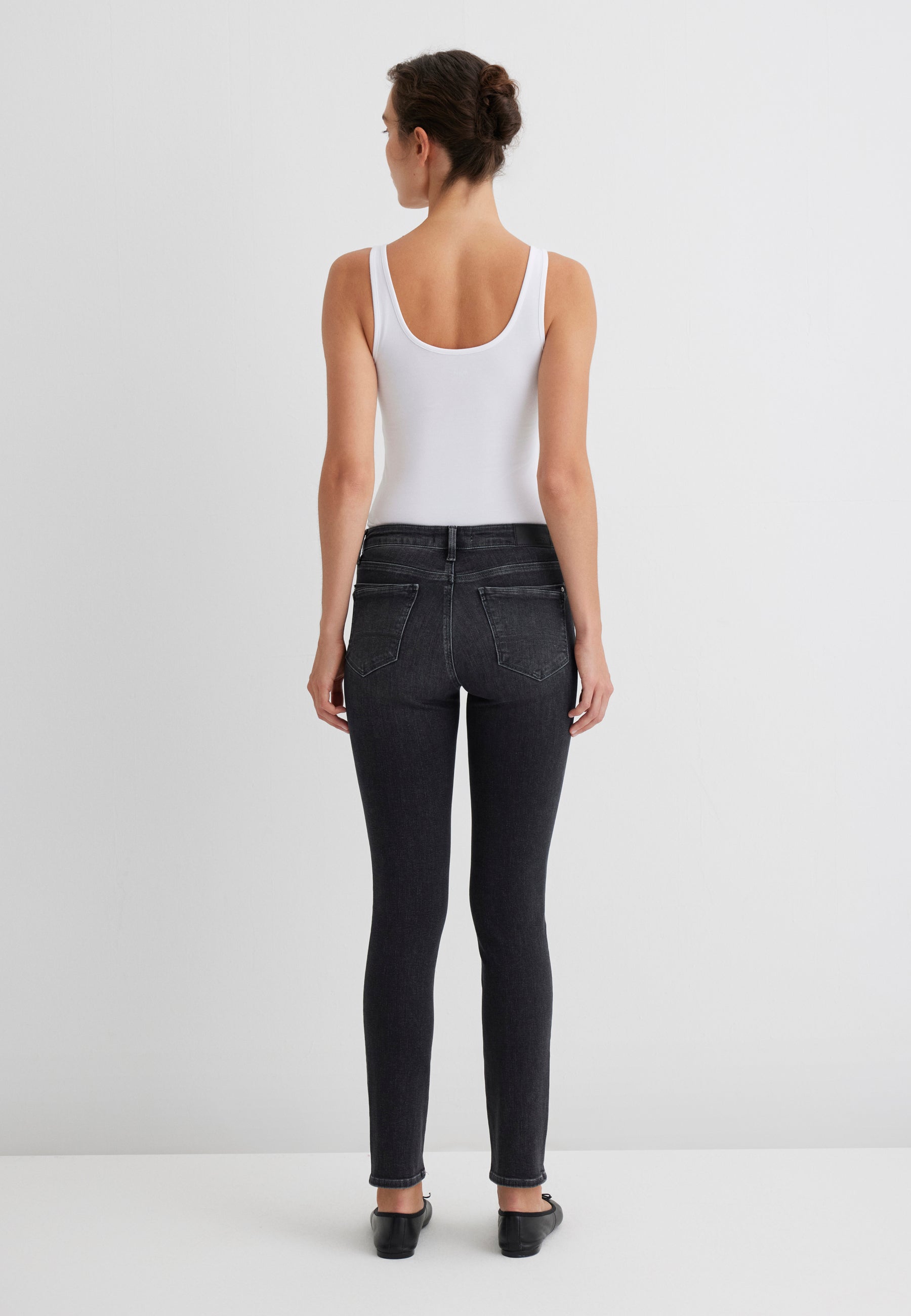 Sophie in Smoke Brushed Glam Jeans Mavi