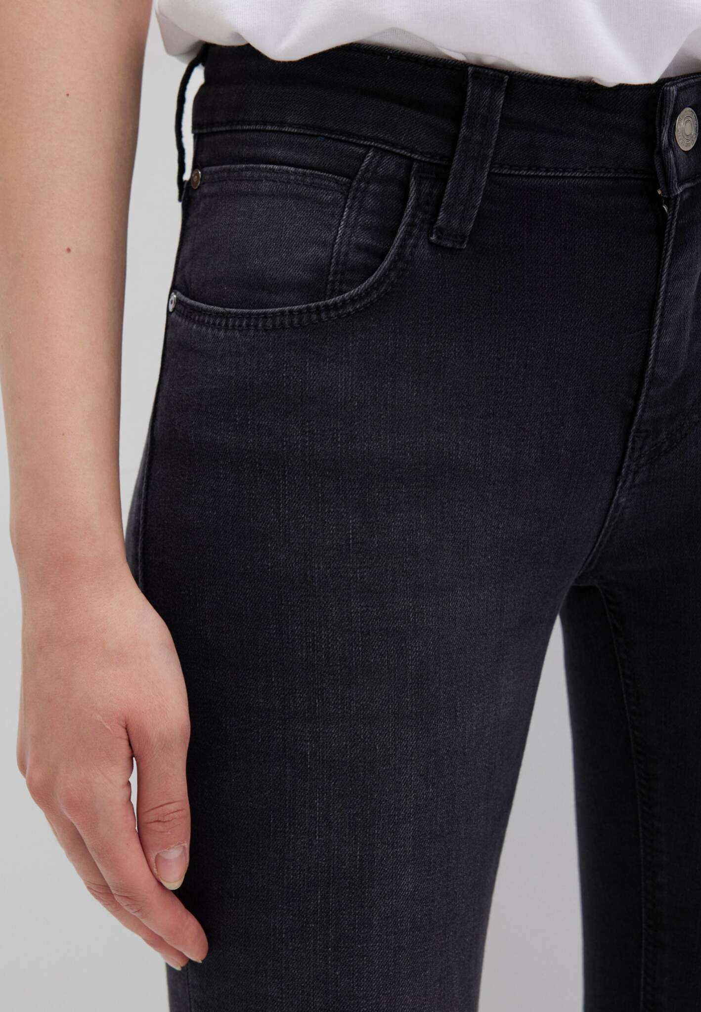 Adriana in Smoke Brushed Stretch Jeans Mavi