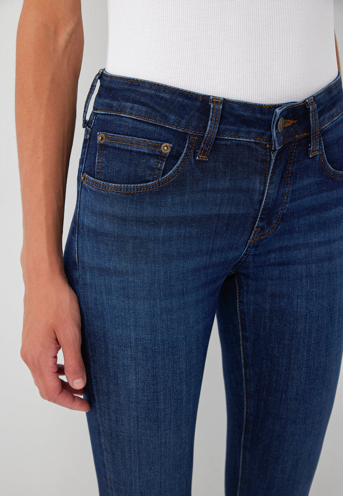 Jeans Adriana in Deep Brushed Str Jeans Mavi
