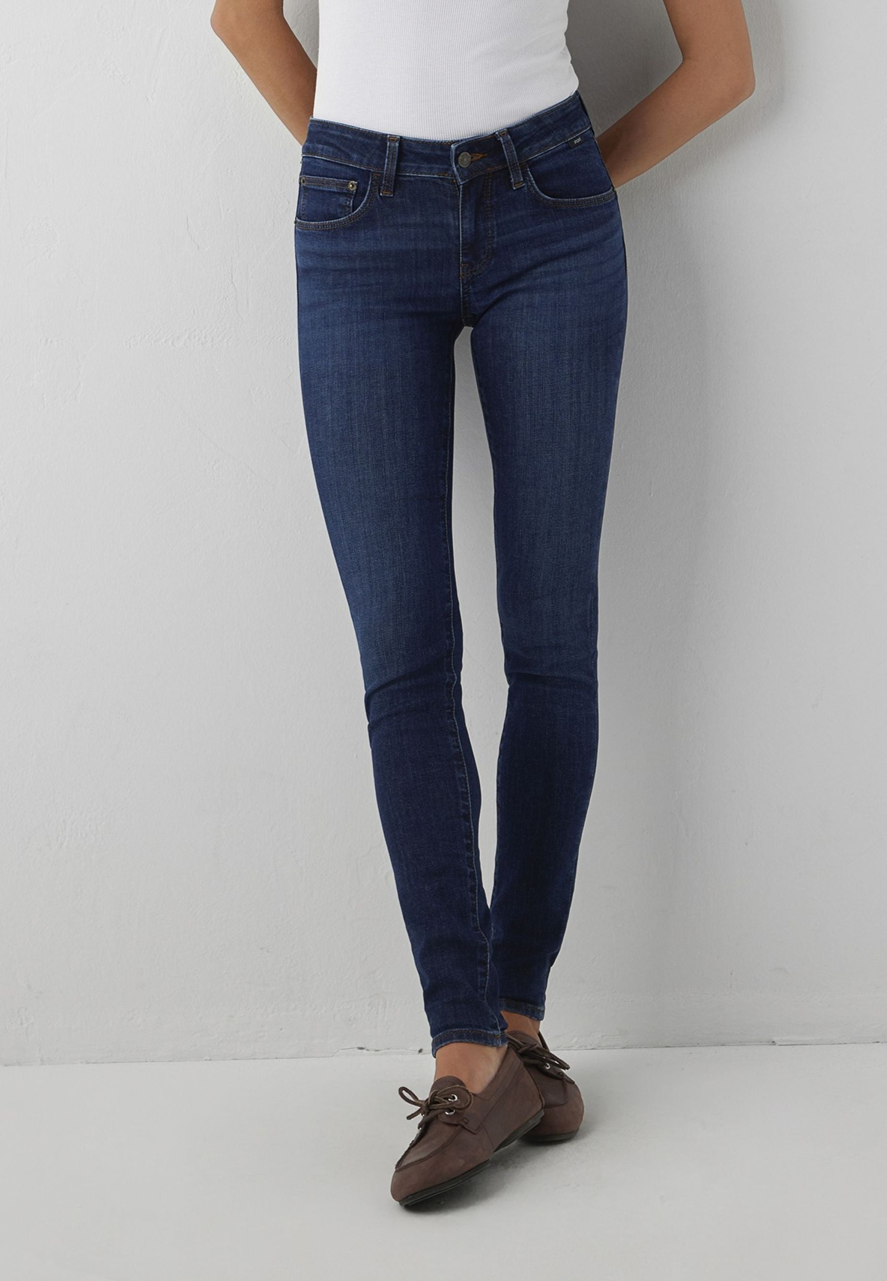 Jeans Adriana in Deep Brushed Str Jeans Mavi