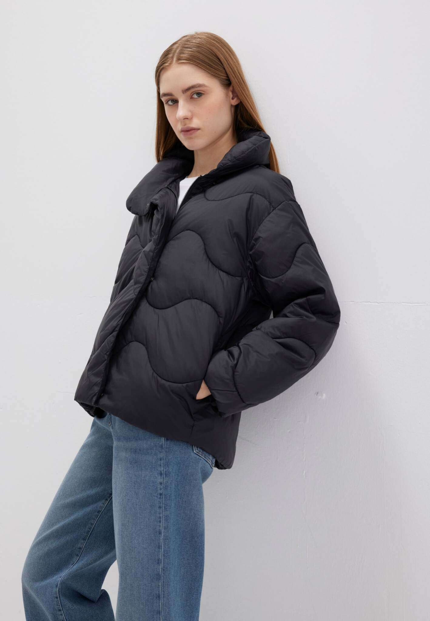 High Collar Jacket in Black Jacken Mavi