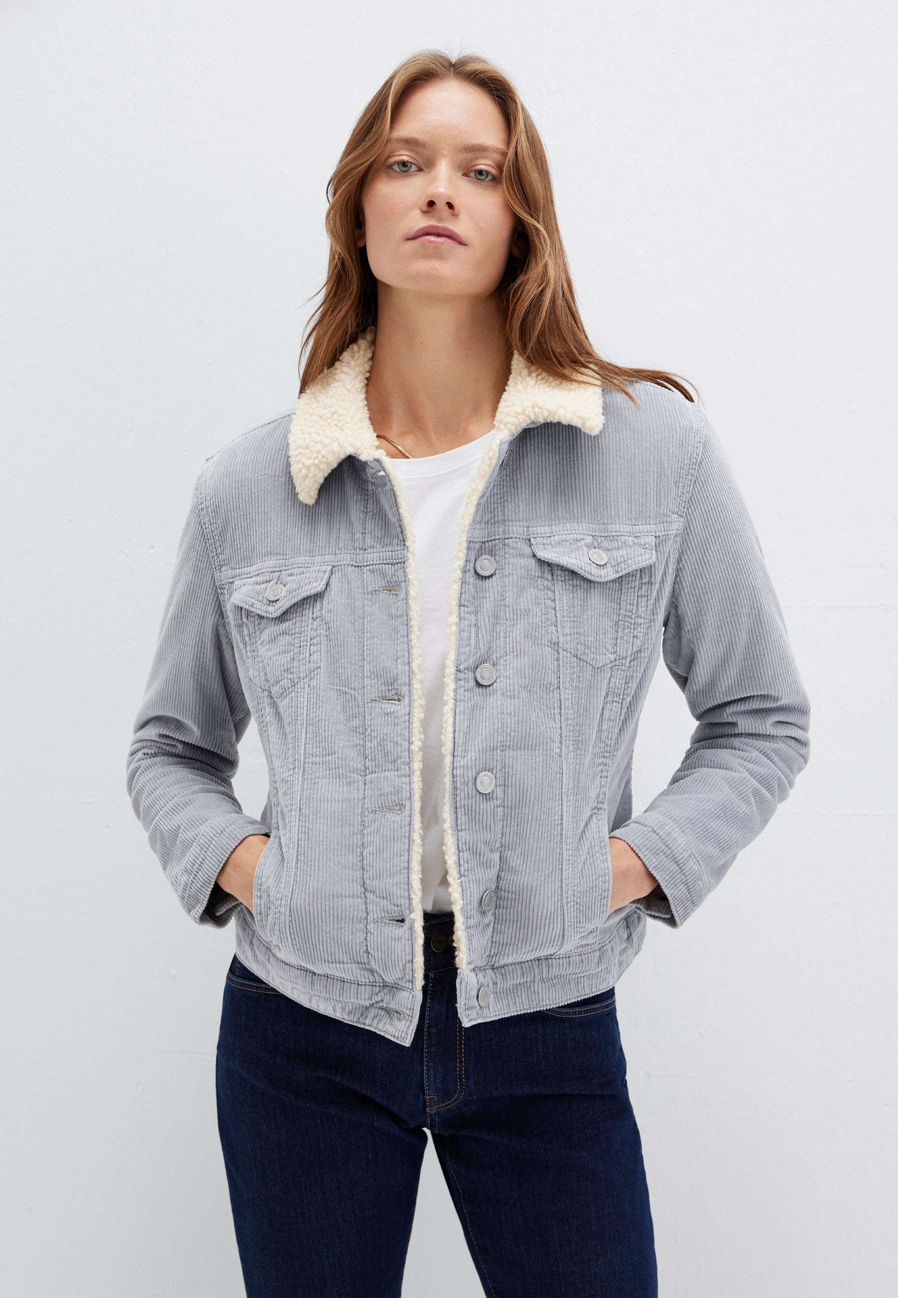 Daisy Sherpa in Sleet Cord Jacken Mavi