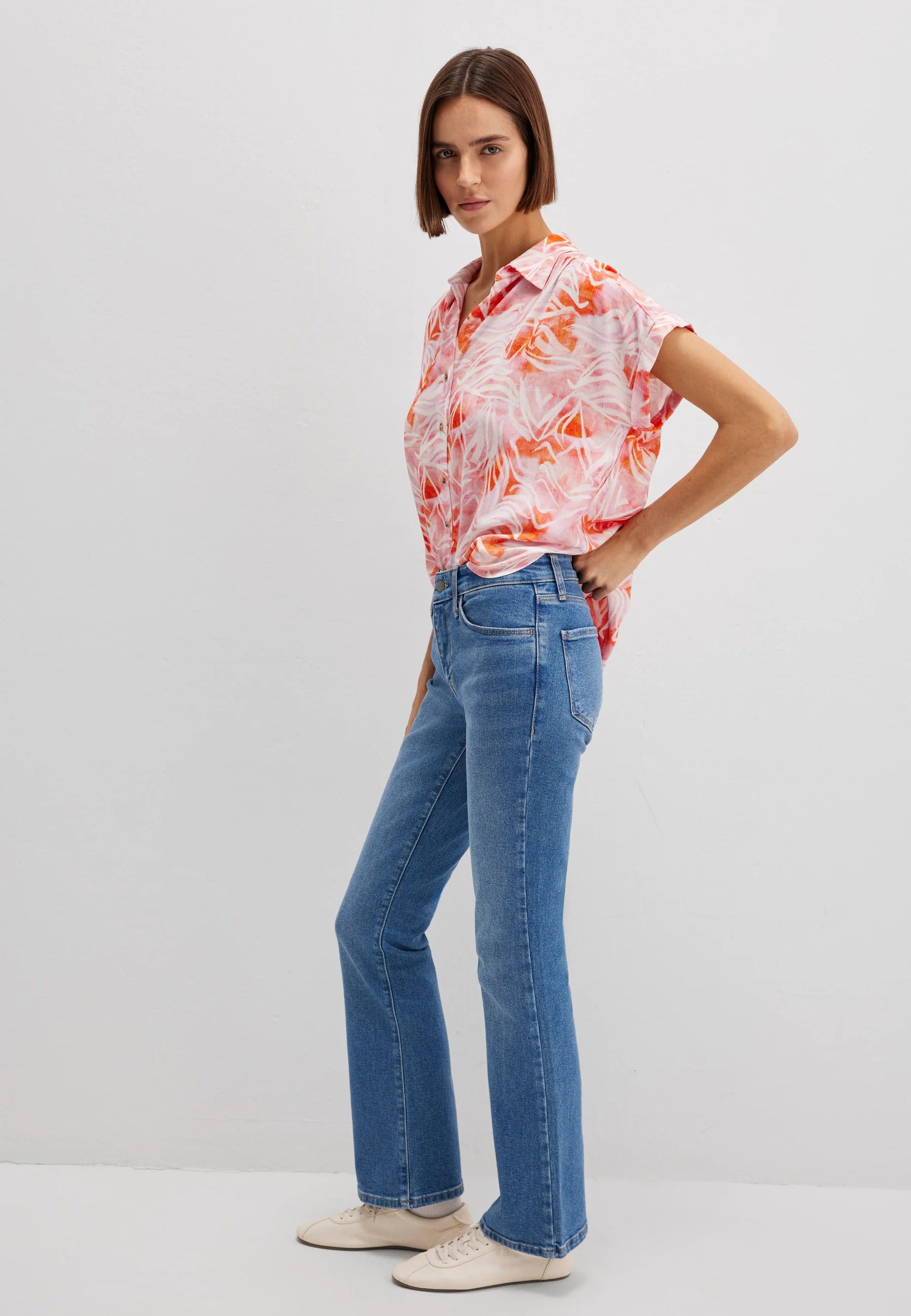 Short Sleeve Shirt in Water Leaf Print Hemden Mavi