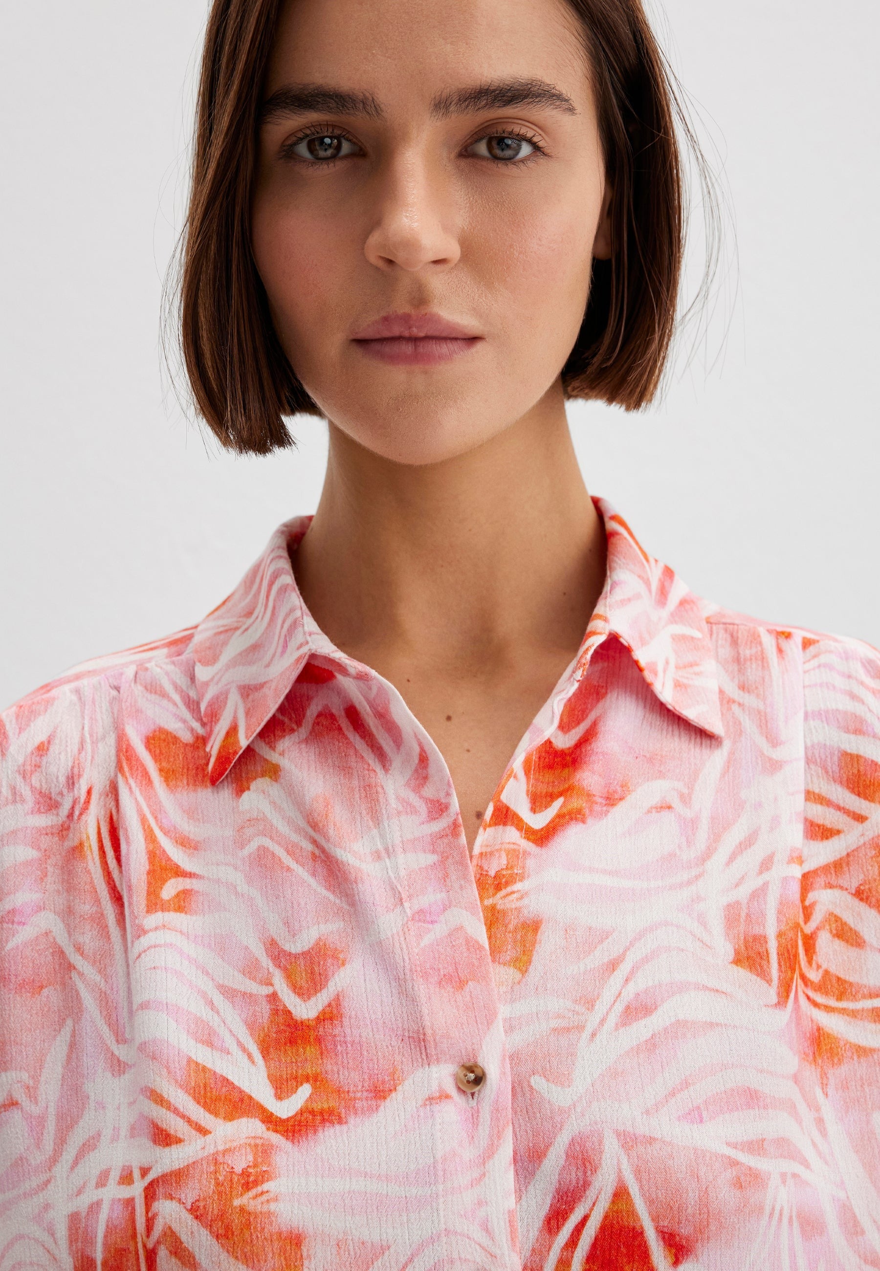 Short Sleeve Shirt in Water Leaf Print Hemden Mavi