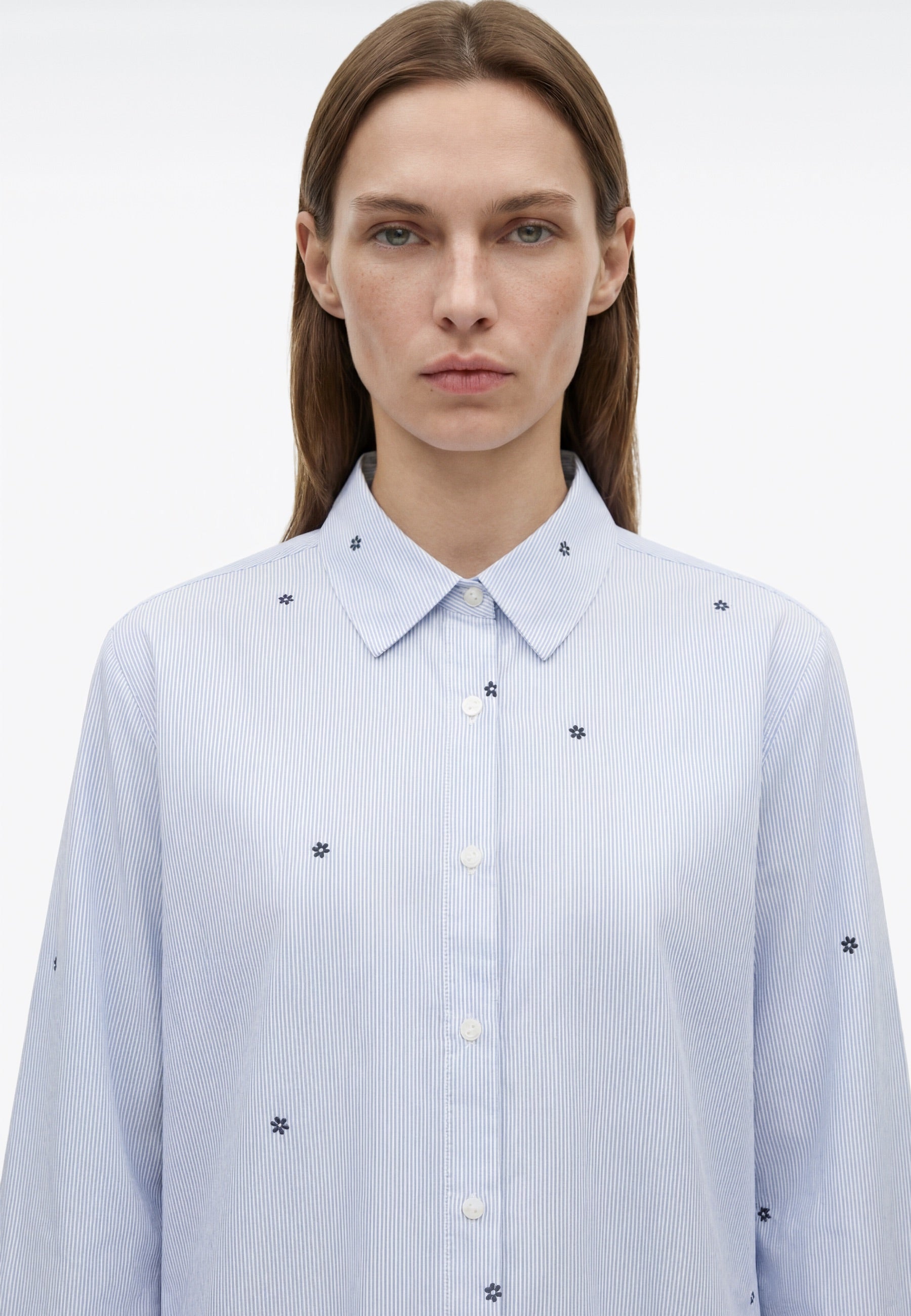 Long Sleeve Woven Shirt in Oxford Striped Small Daisy Print Hemden Mavi