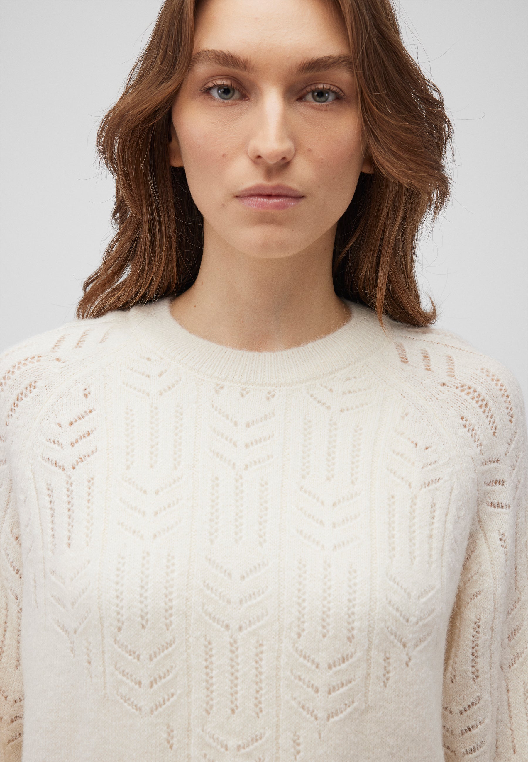 Crew Neck Sweater in Antique White Pullover Mavi   