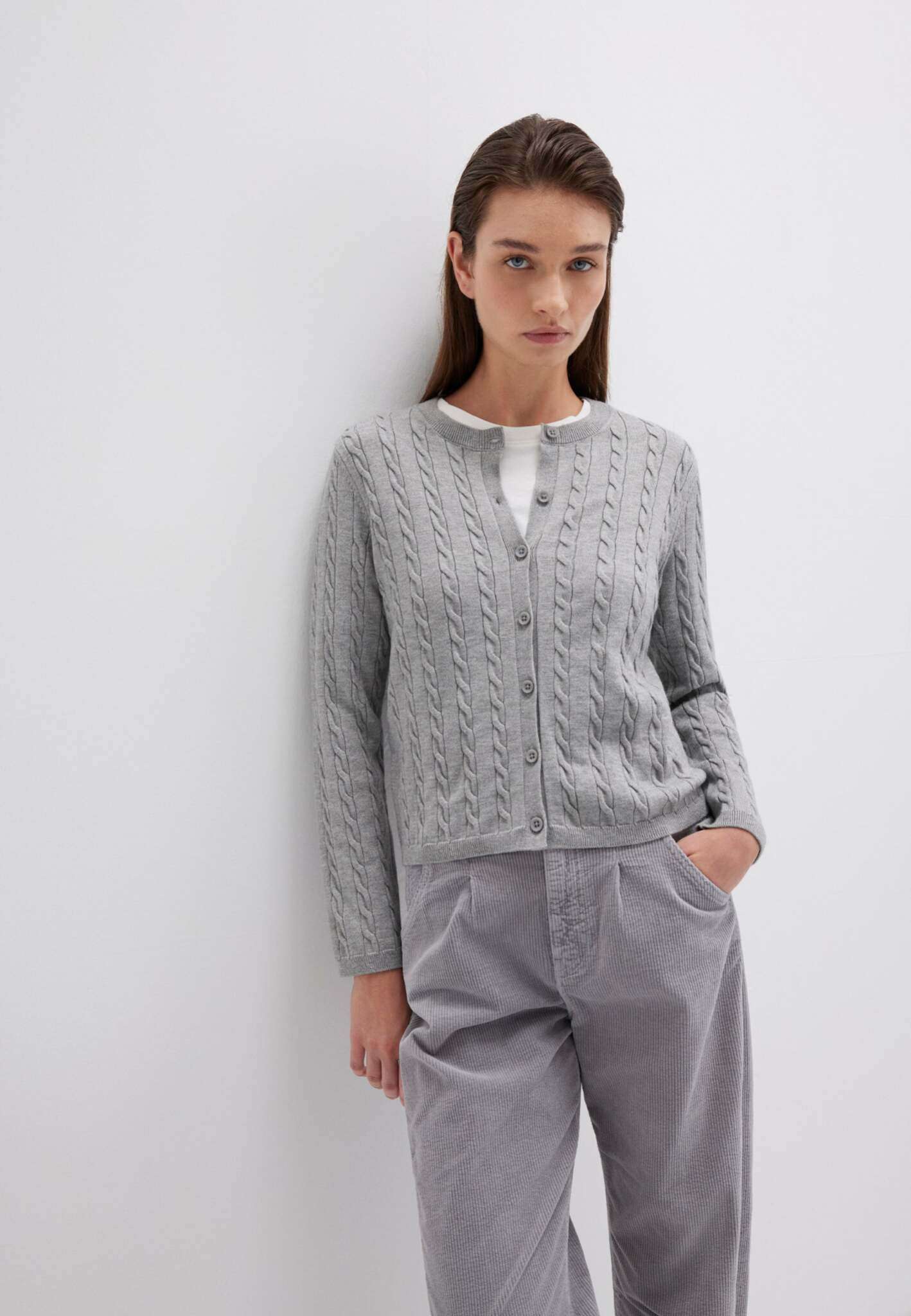 Button Short Cardigan in Mid Grey Melange Strickjacken Mavi