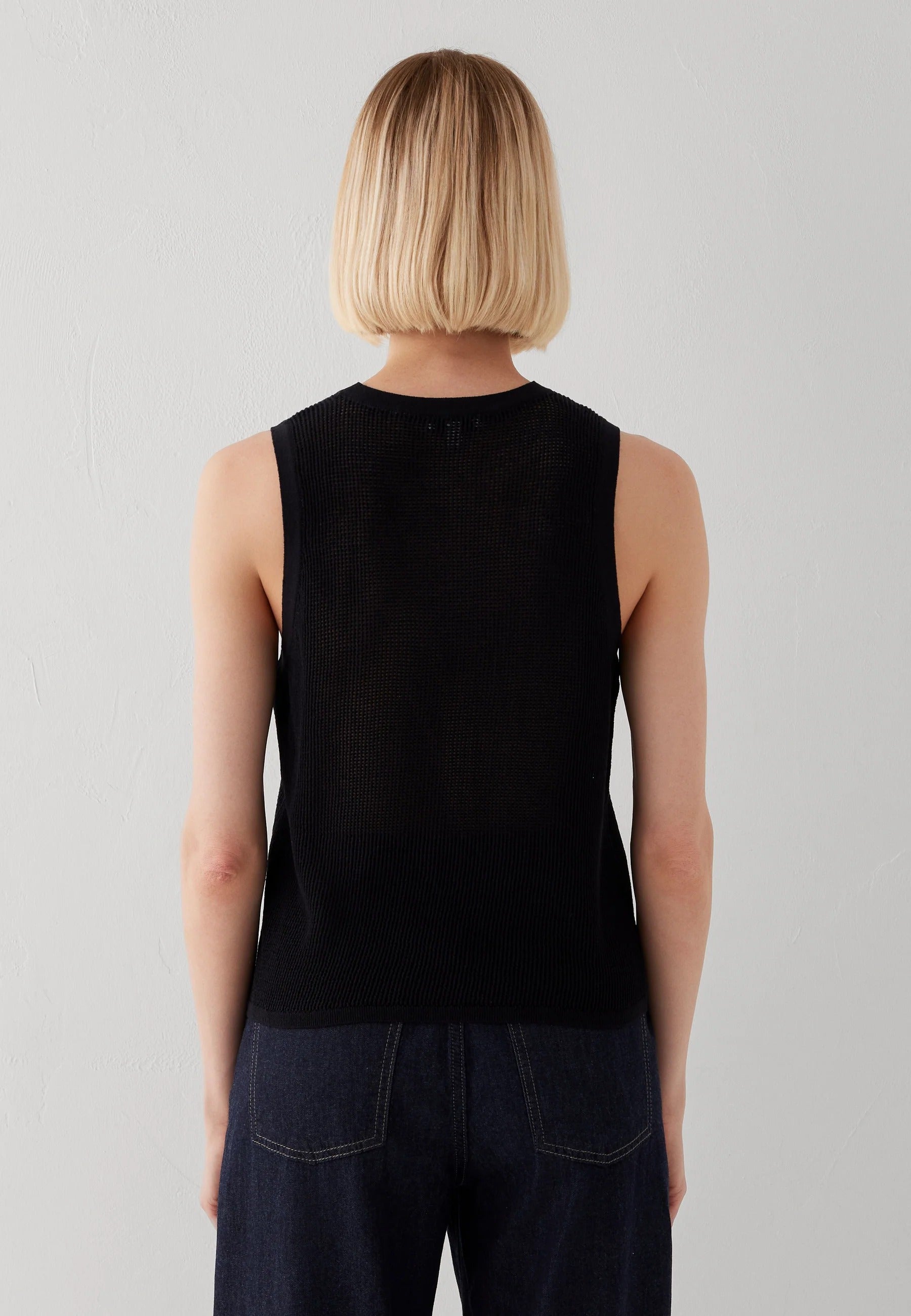 Nonsleeve Tricot in Black Hemden Mavi