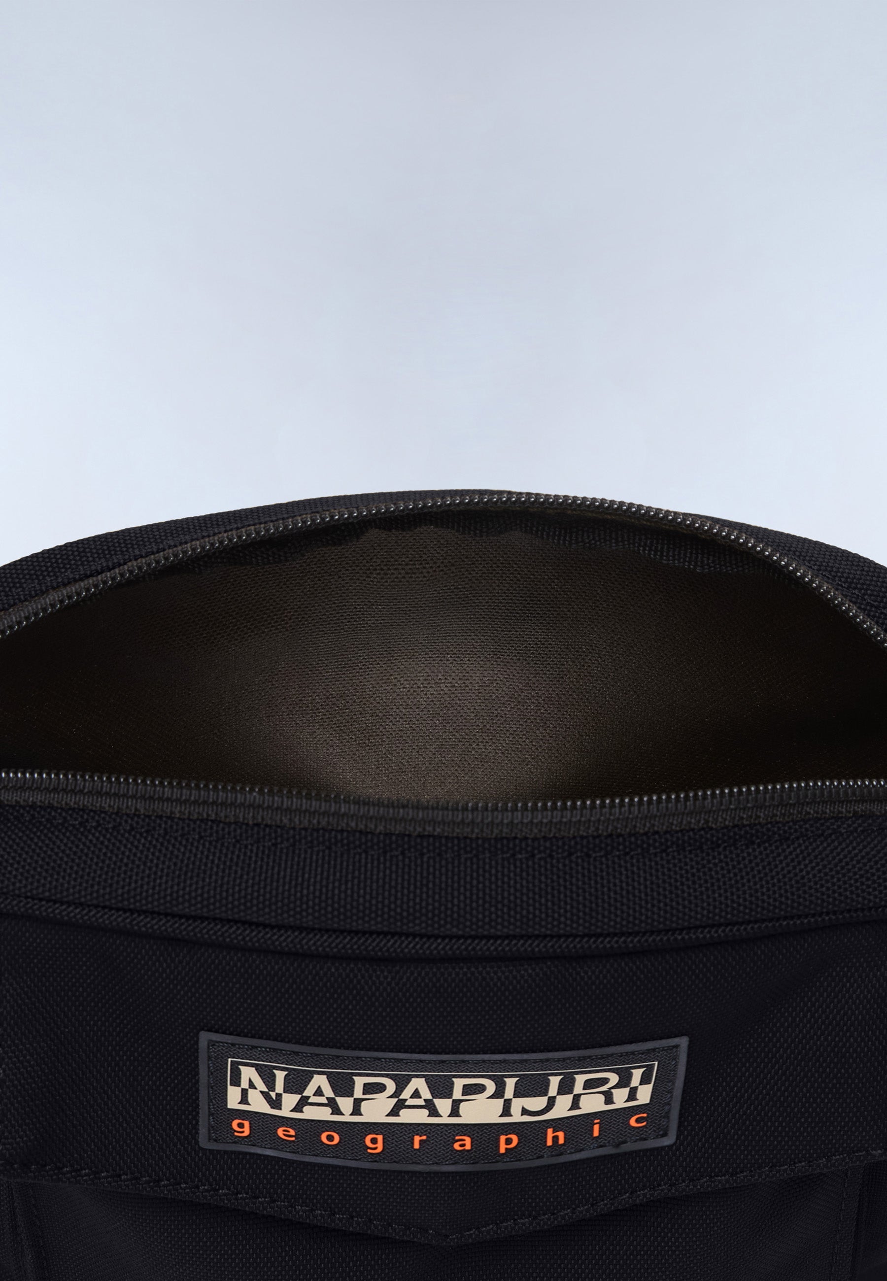 Crossbody-Tasche VOYAGE CB - 3 L in Black Beauty Taschen Napapijri