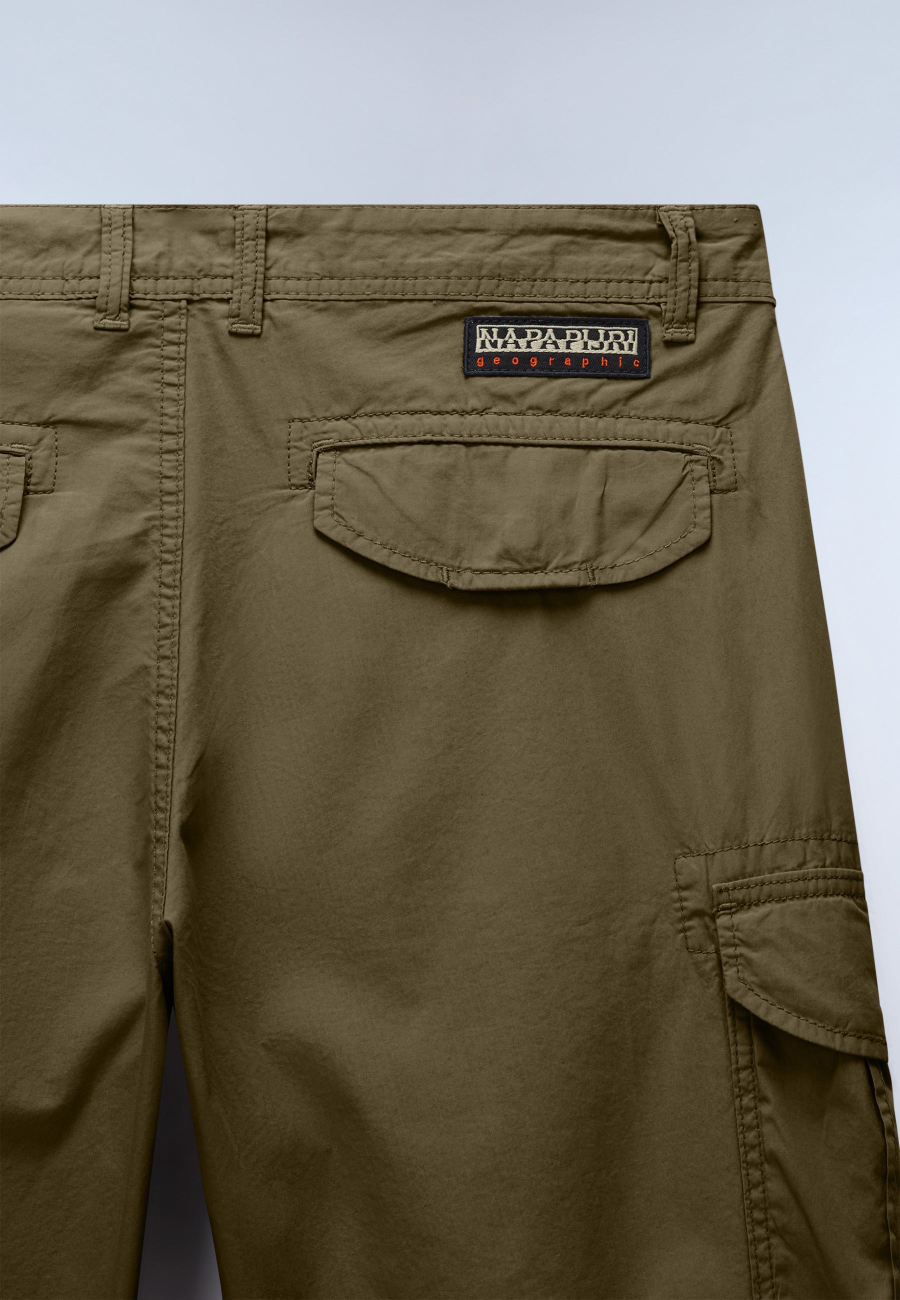Shorts NOTO 2.0 in Dark Olive Shorts Napapijri