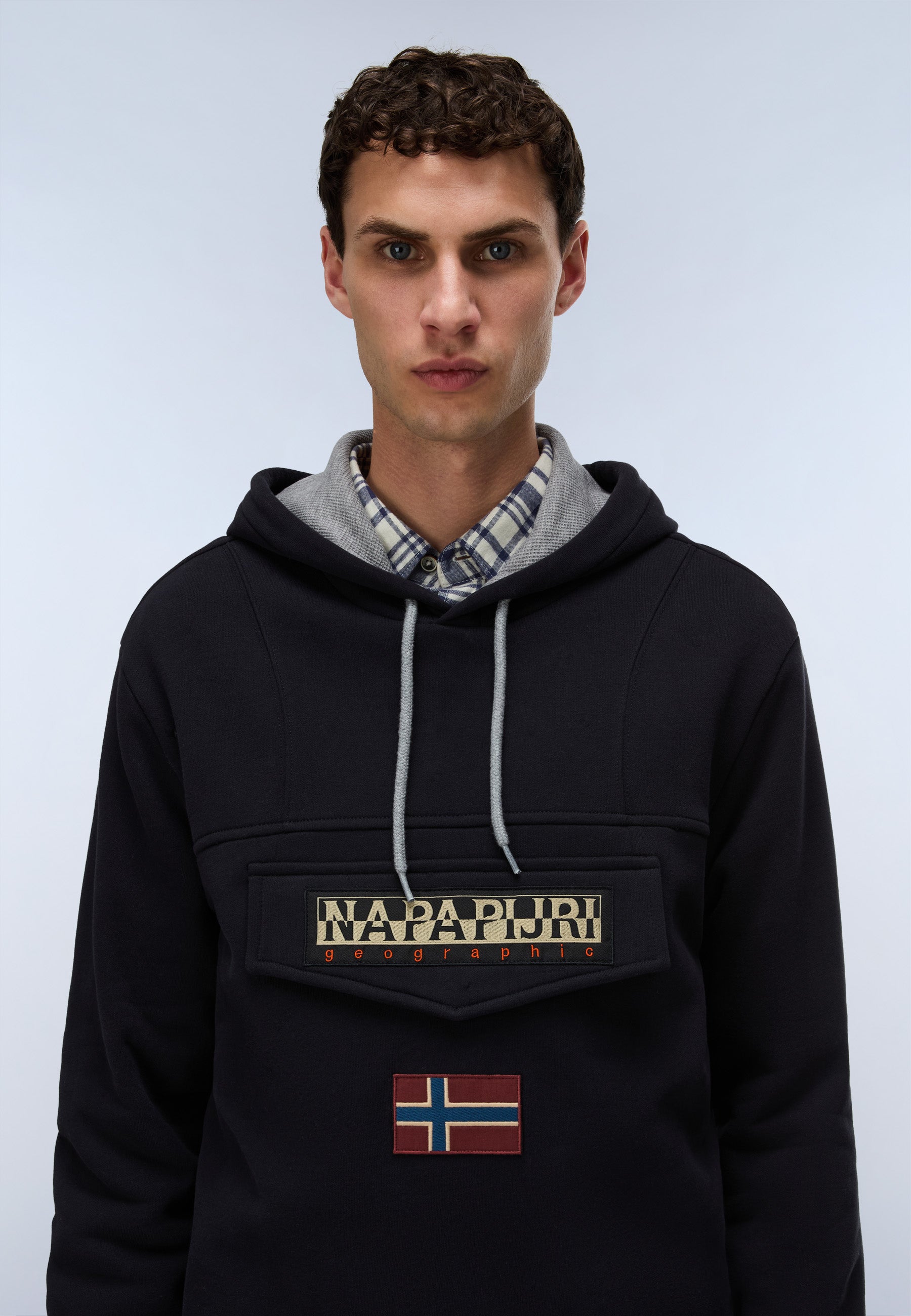 Kapuzenpullover BURGEE WINT 4 in Black Beauty Kapuzenpullover Napapijri