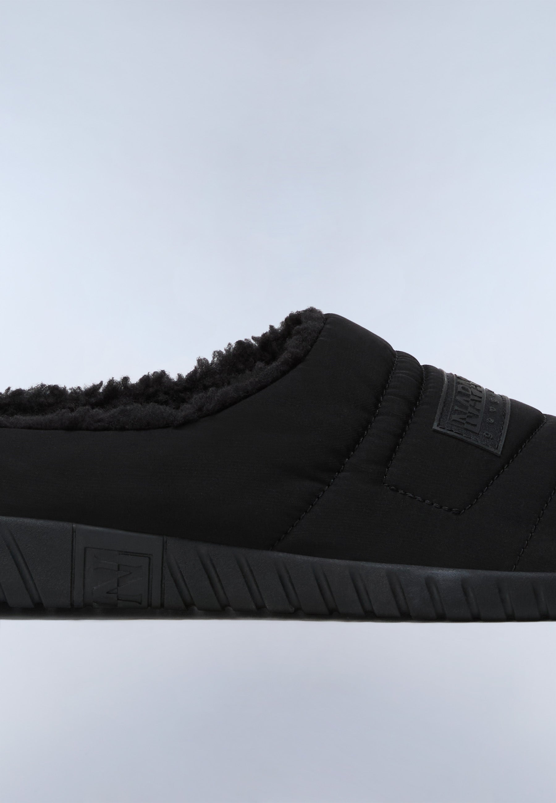 Slip-On F6 NOREG 01/PUF in Black Beauty Schuhe Napapijri