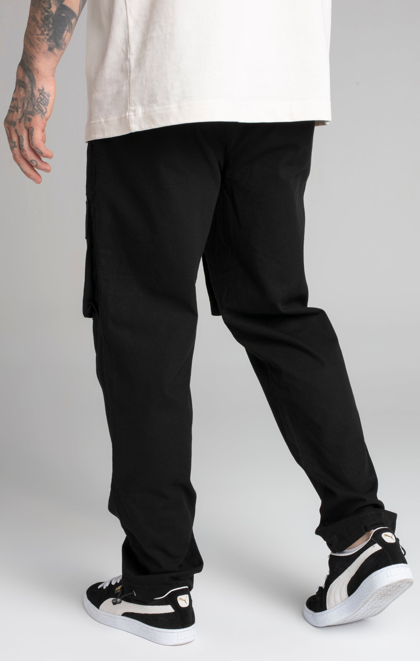 Ripstop Cargo Pants in Black Hosen SikSilk   