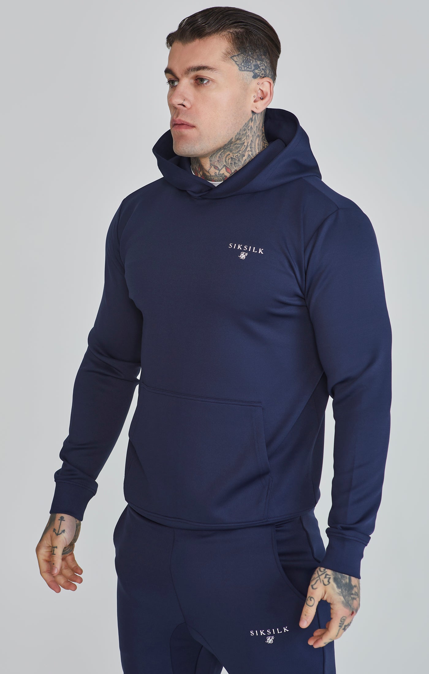 Essentials Poly Hoodie in Navy Kapuzenpullover SikSilk   