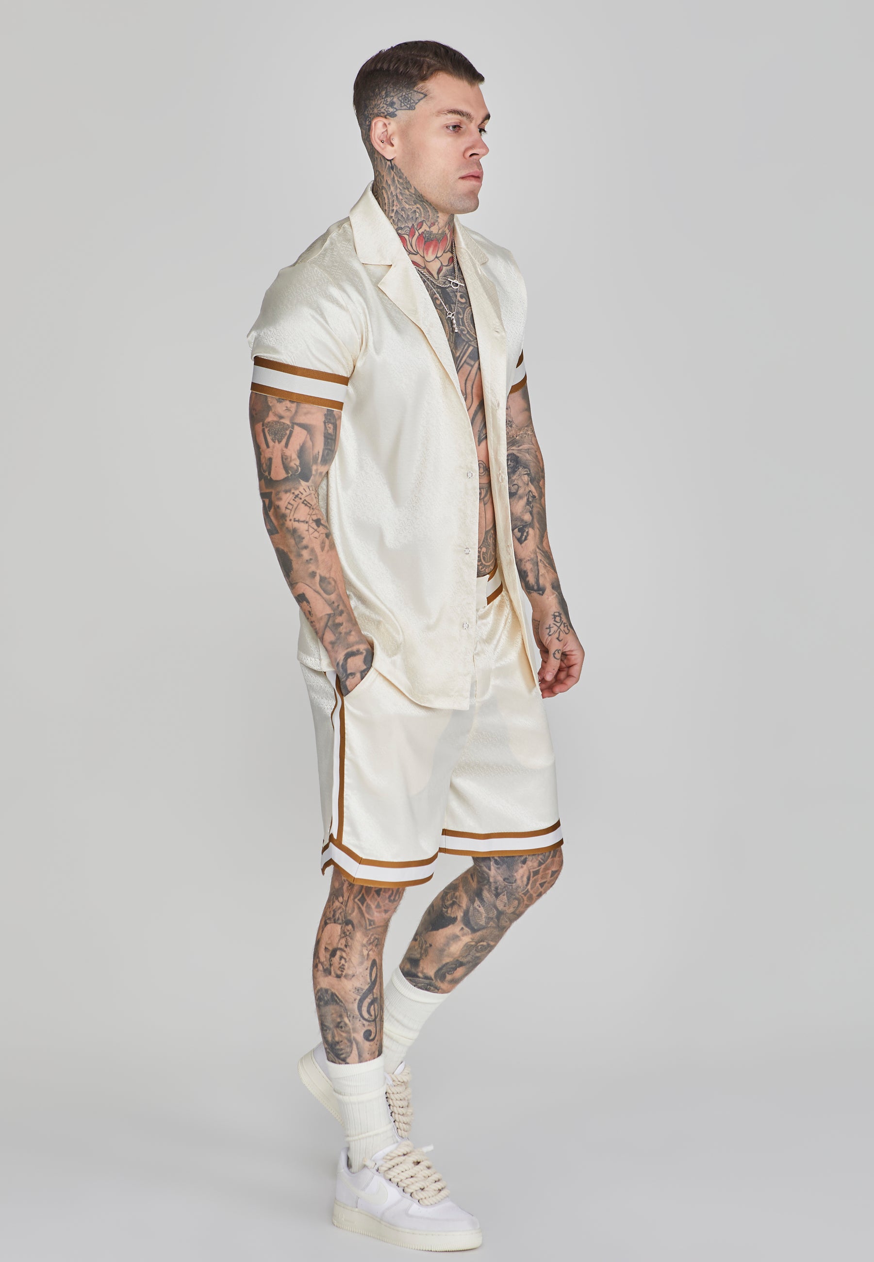 Resort Shirt in Ecru Hemden SikSilk   