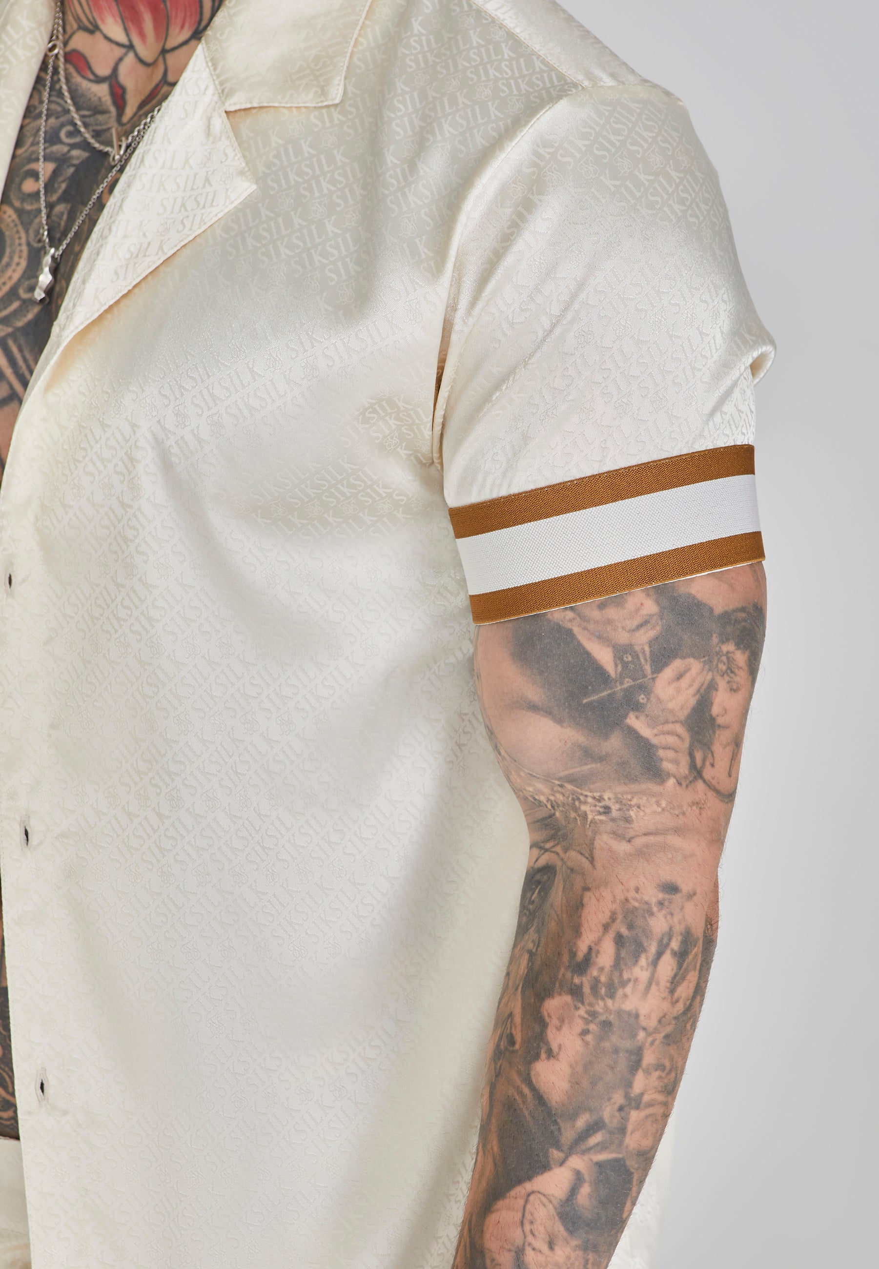 Resort Shirt in Ecru Hemden SikSilk   