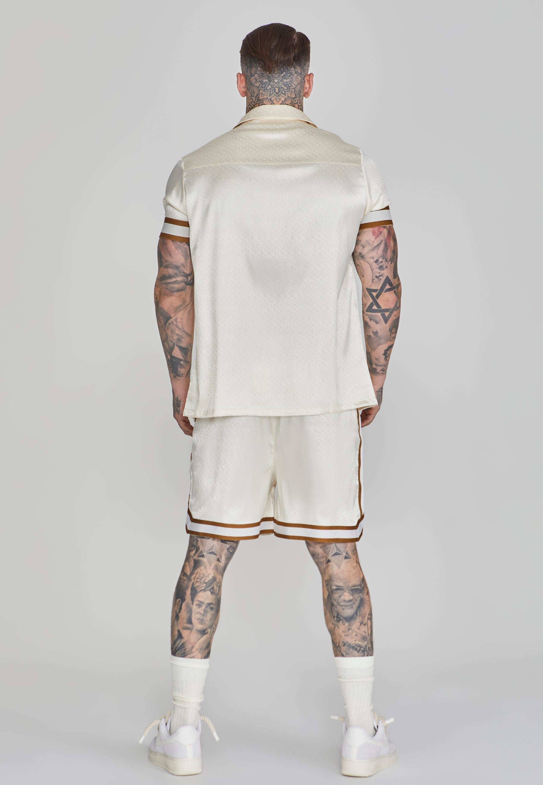 Resort Shirt in Ecru Hemden SikSilk   