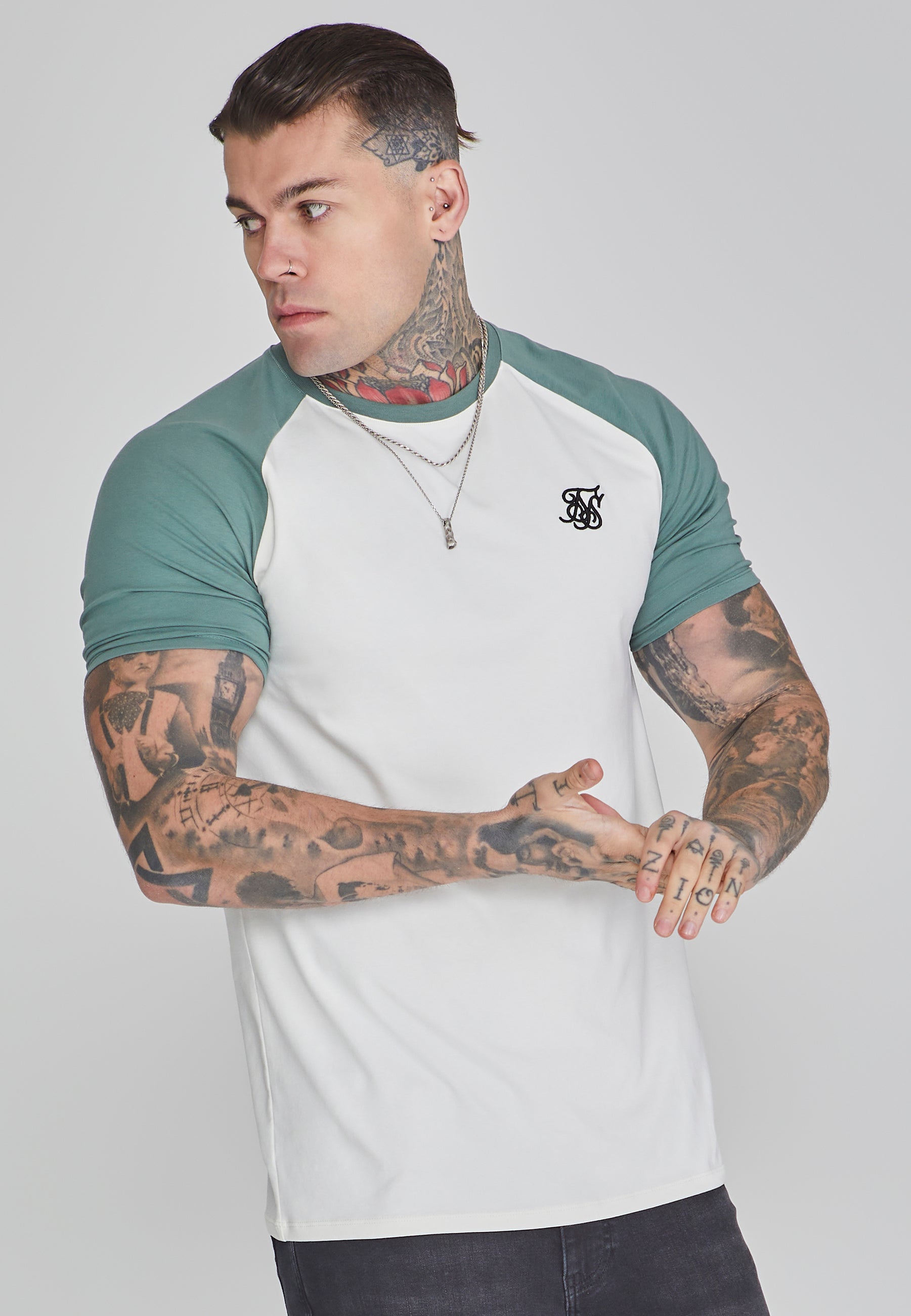 Raglan T-Shirt in Ecru/Green