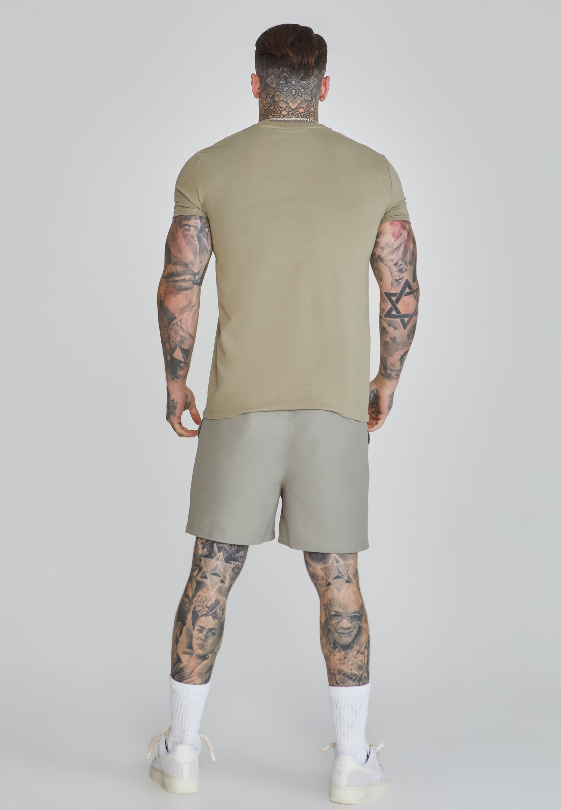 Muscle Fit T-Shirt in Khaki