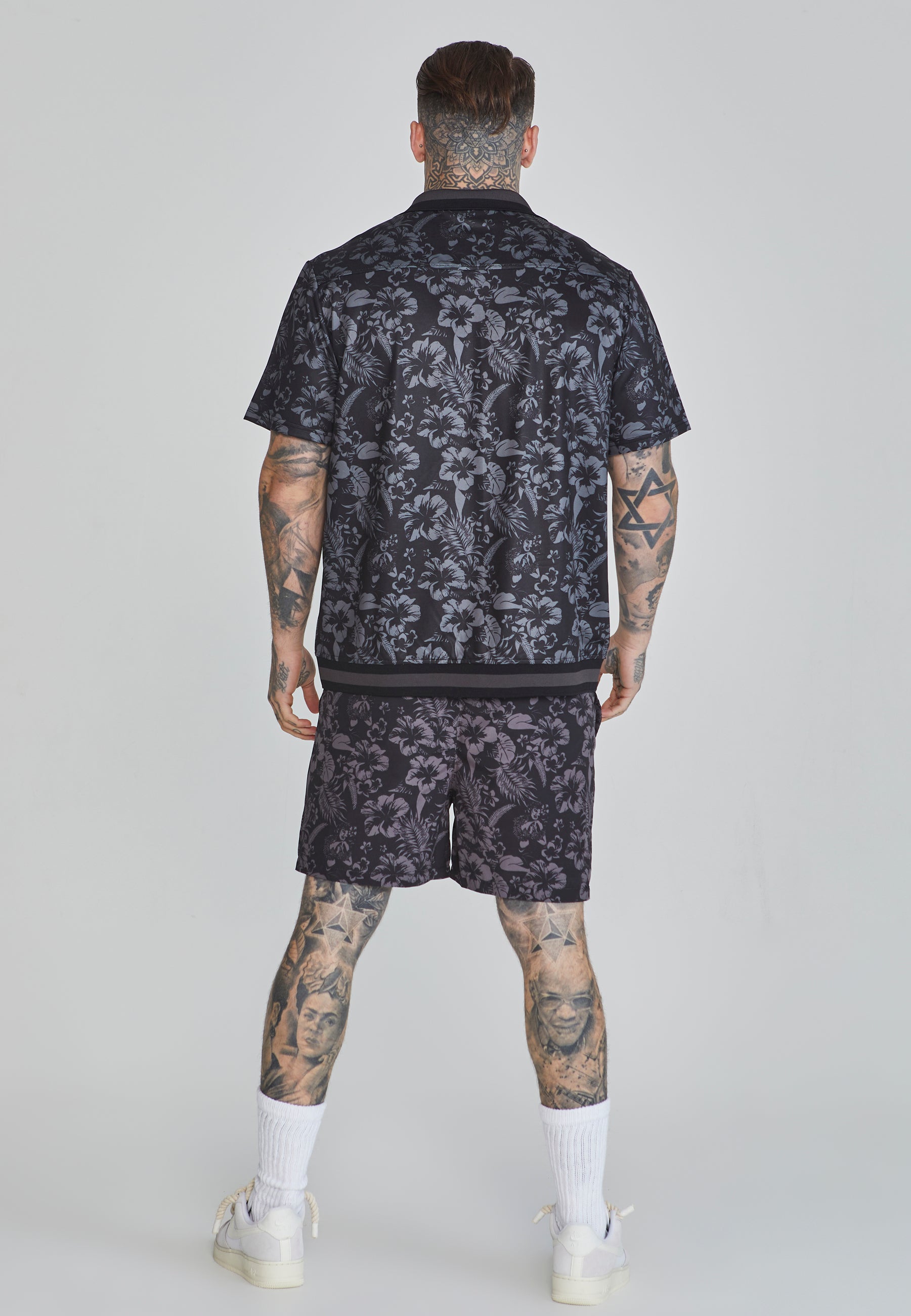 Swim Shorts in Black Badehosen SikSilk   