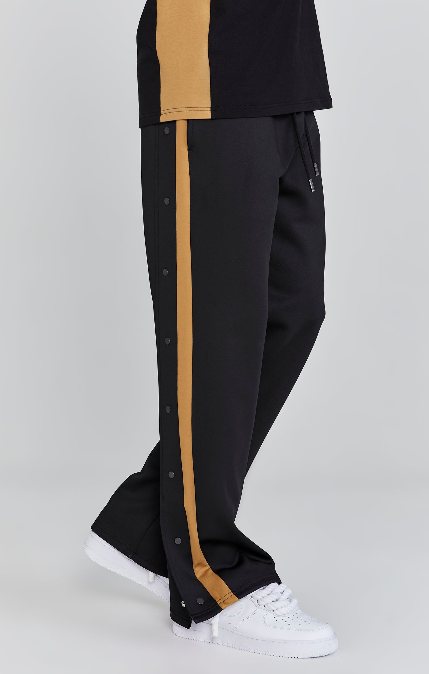 Track Pants in Black Hosen SikSilk   