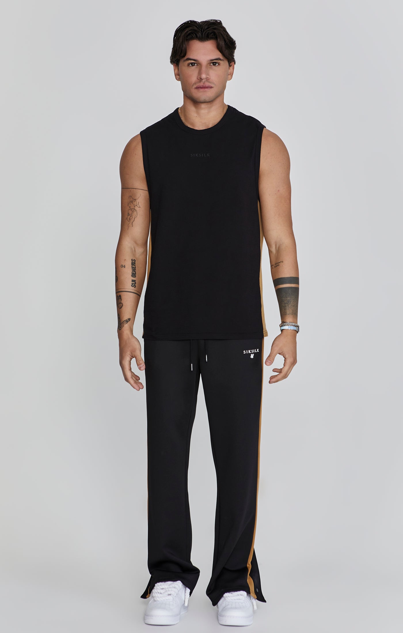 Track Pants in Black Hosen SikSilk   