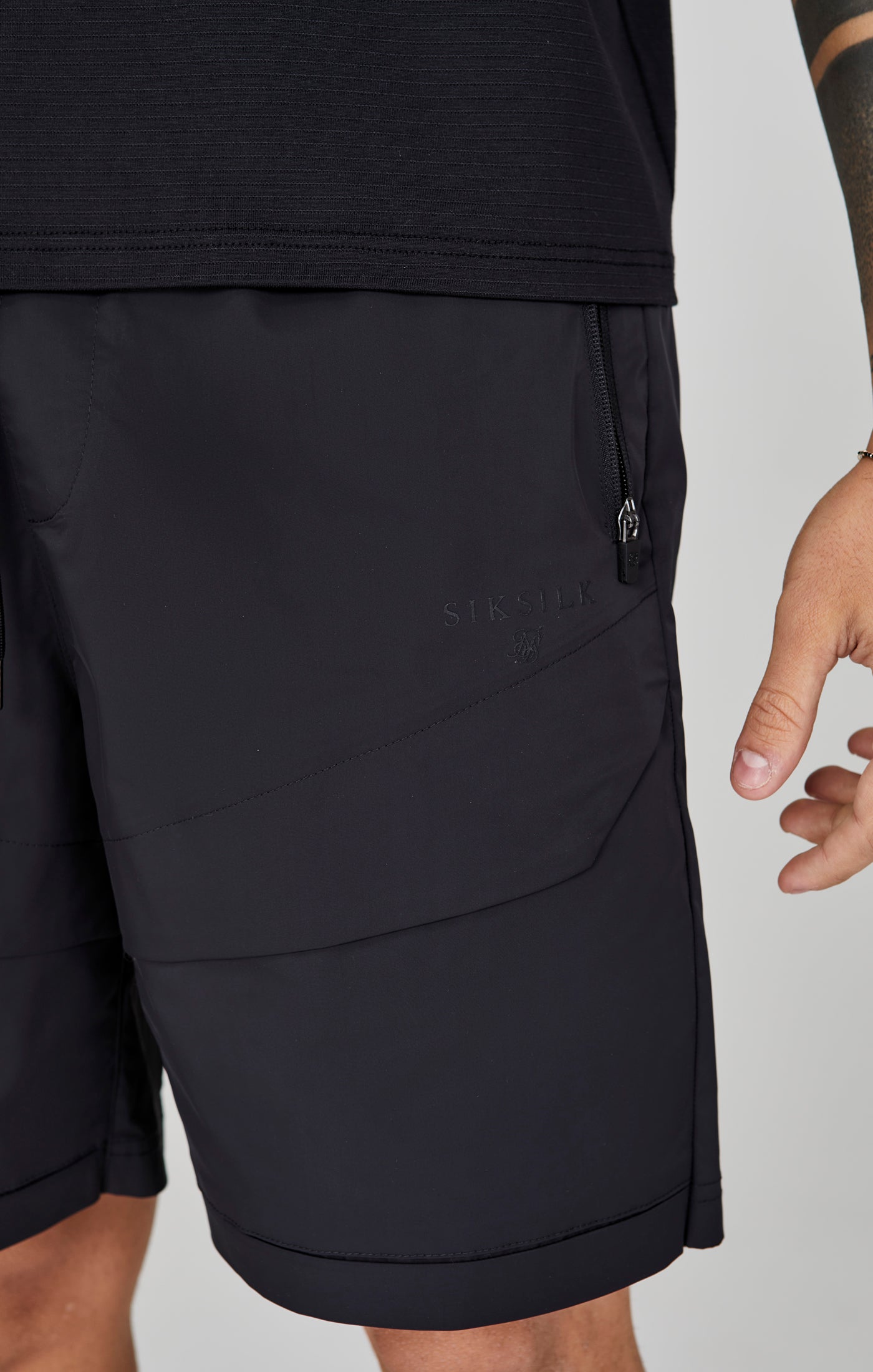 Cargo Shorts in Black Shorts SikSilk   