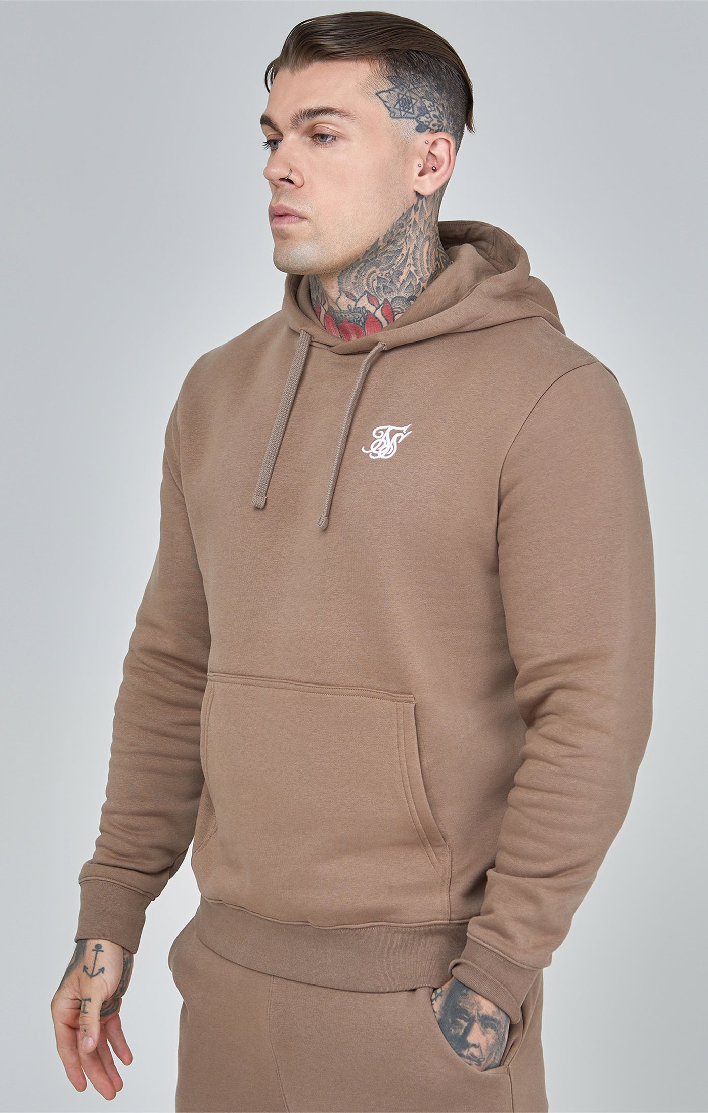 Essentials Overhead Hoodie in Brown Kapuzenpullover SikSilk   