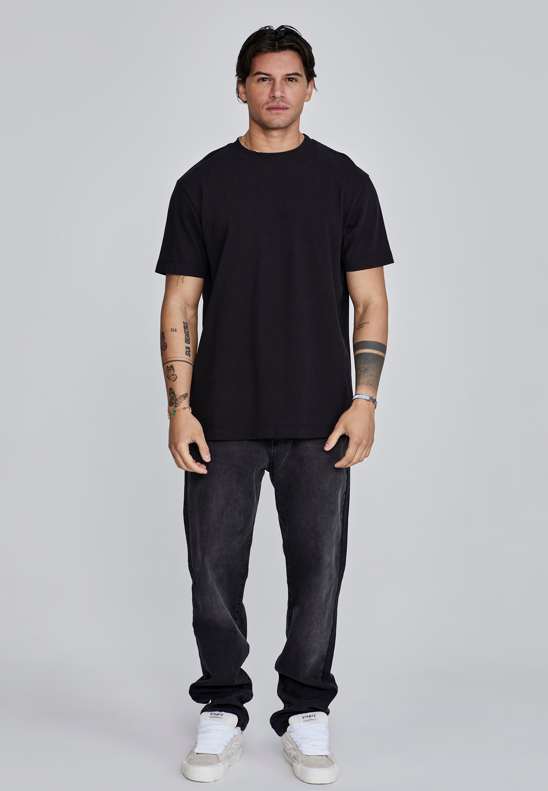 Filigree T-Shirt in Black T-Shirts SikSilk   